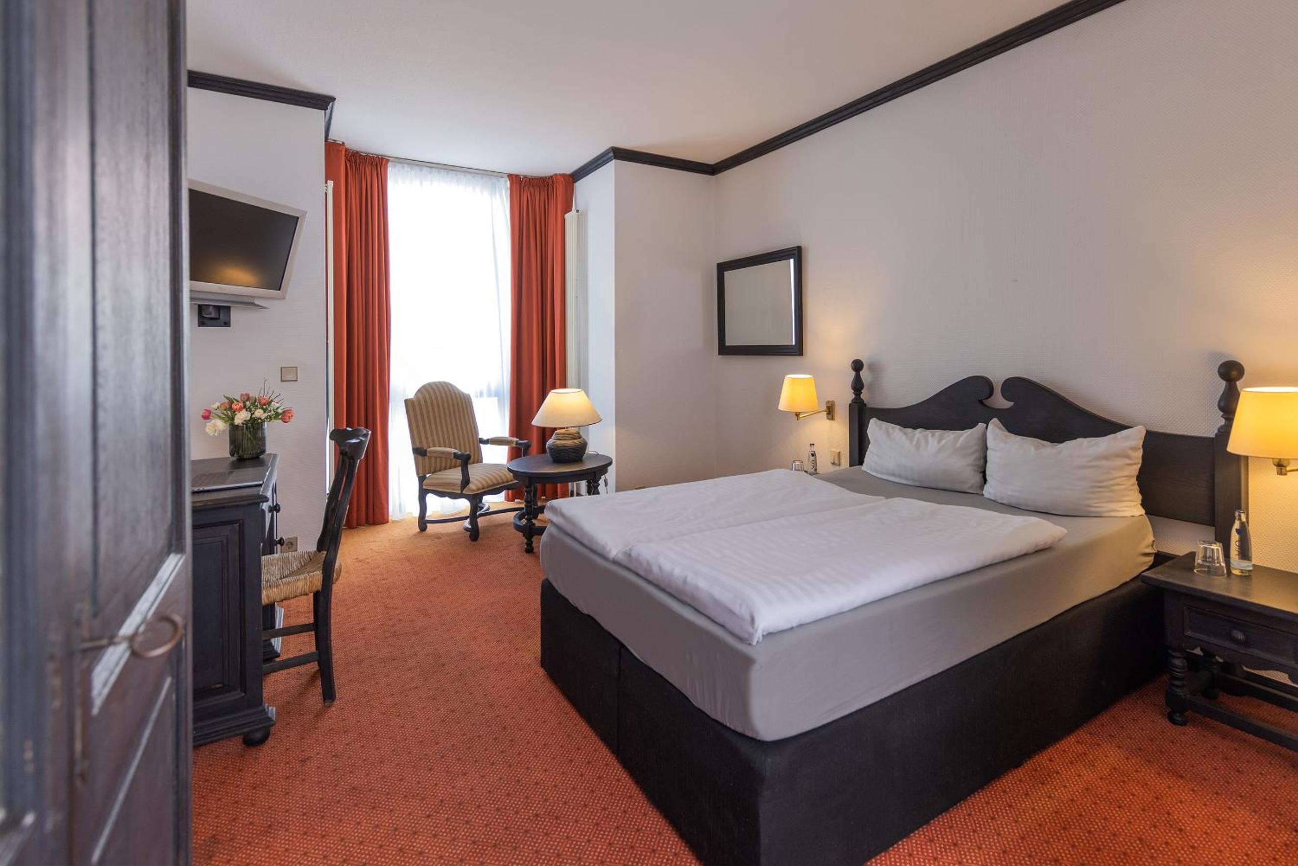 Large Double Room