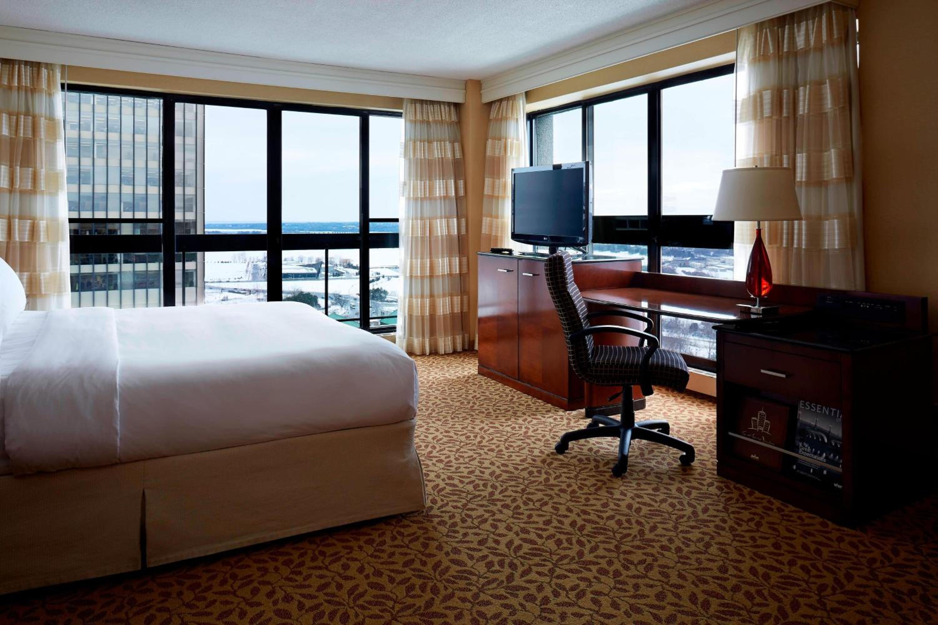 Club King Room with Sofa Bed, Lounge Access, High floor