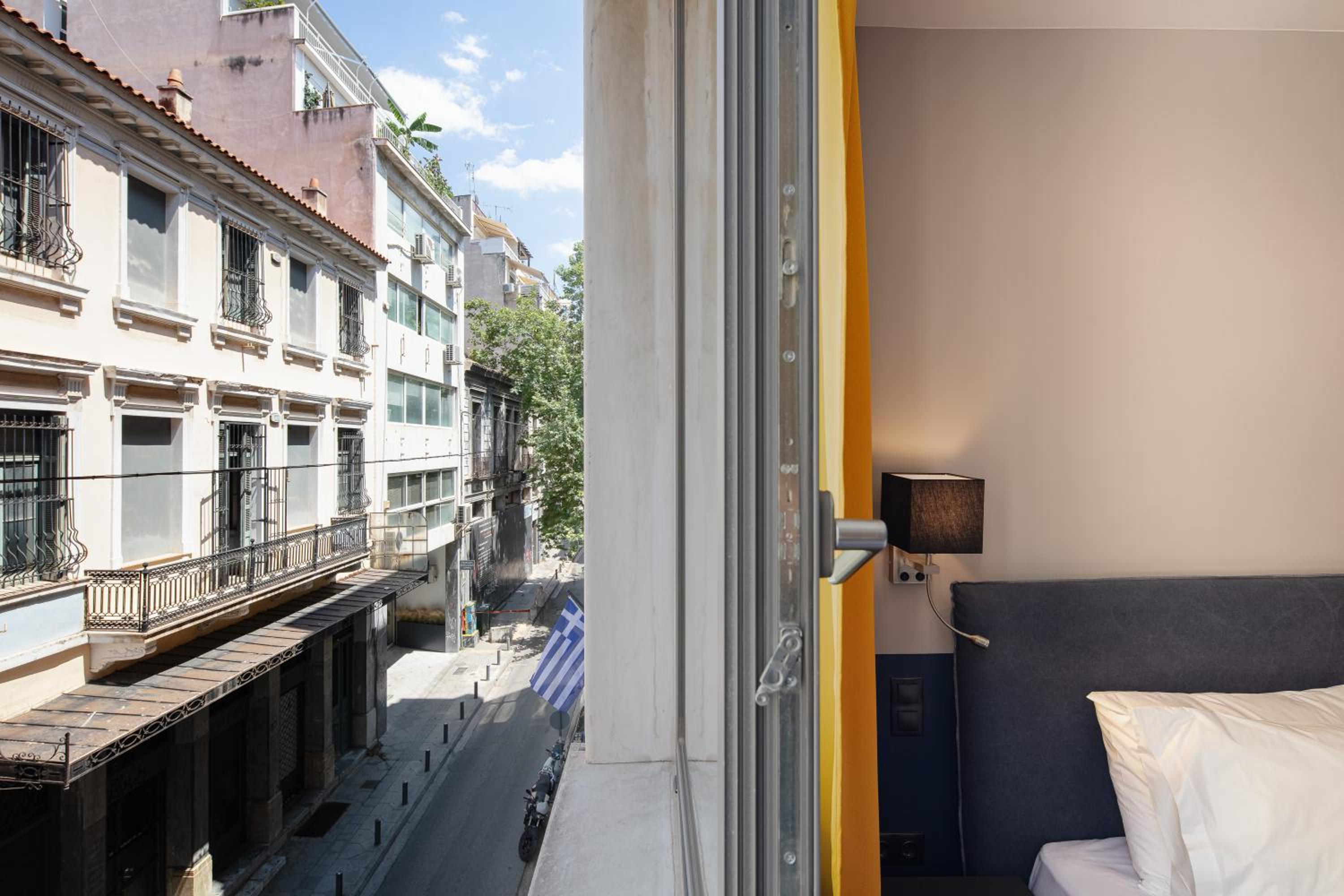 Superior Room with City View