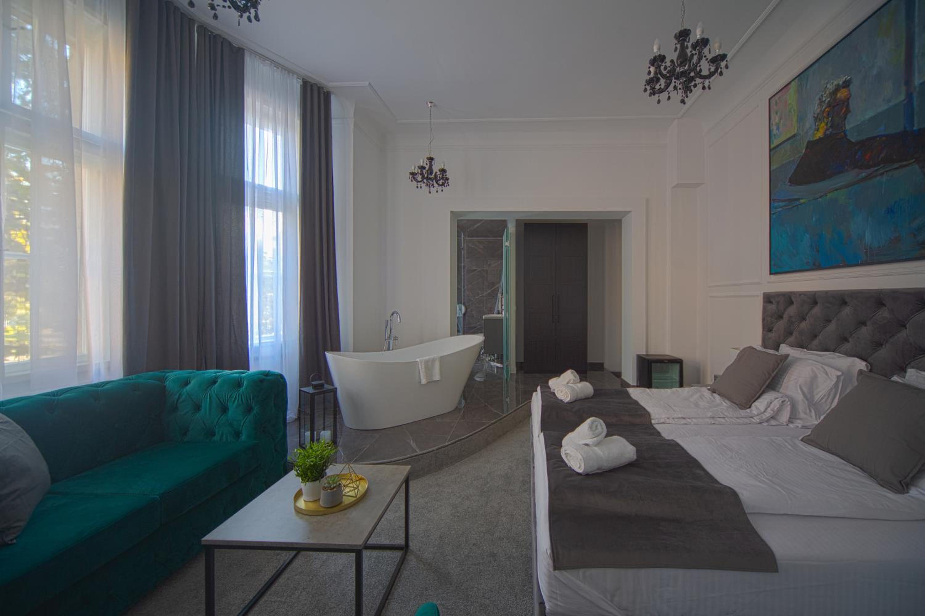 Superior Double Room with City View