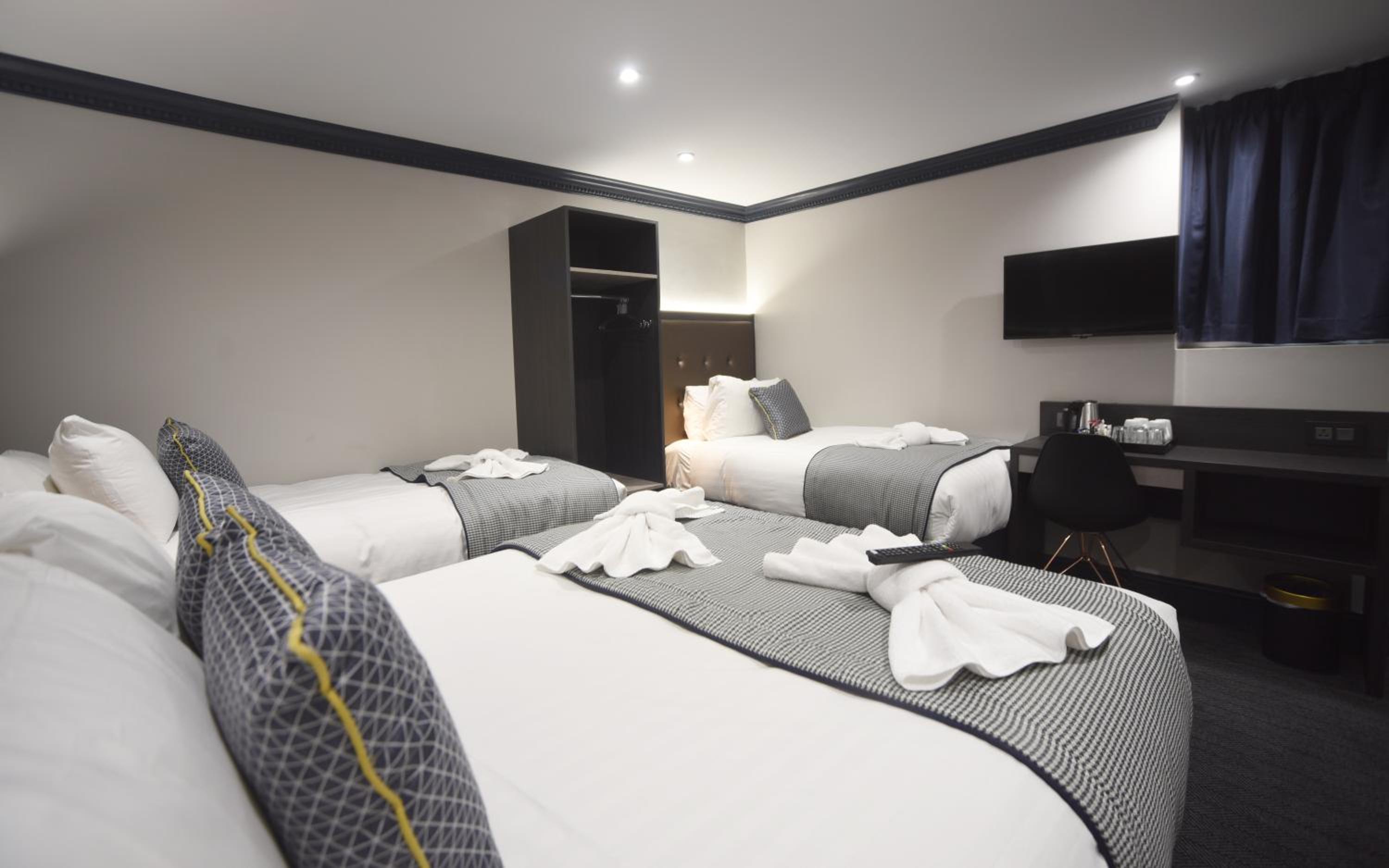 Deluxe Quadruple Room