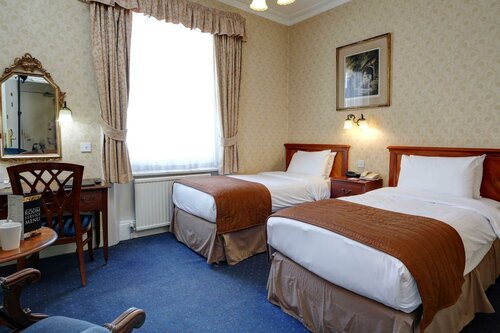 Standard Twin Room - Non-Smoking в Best Western Swiss Cottage Hotel