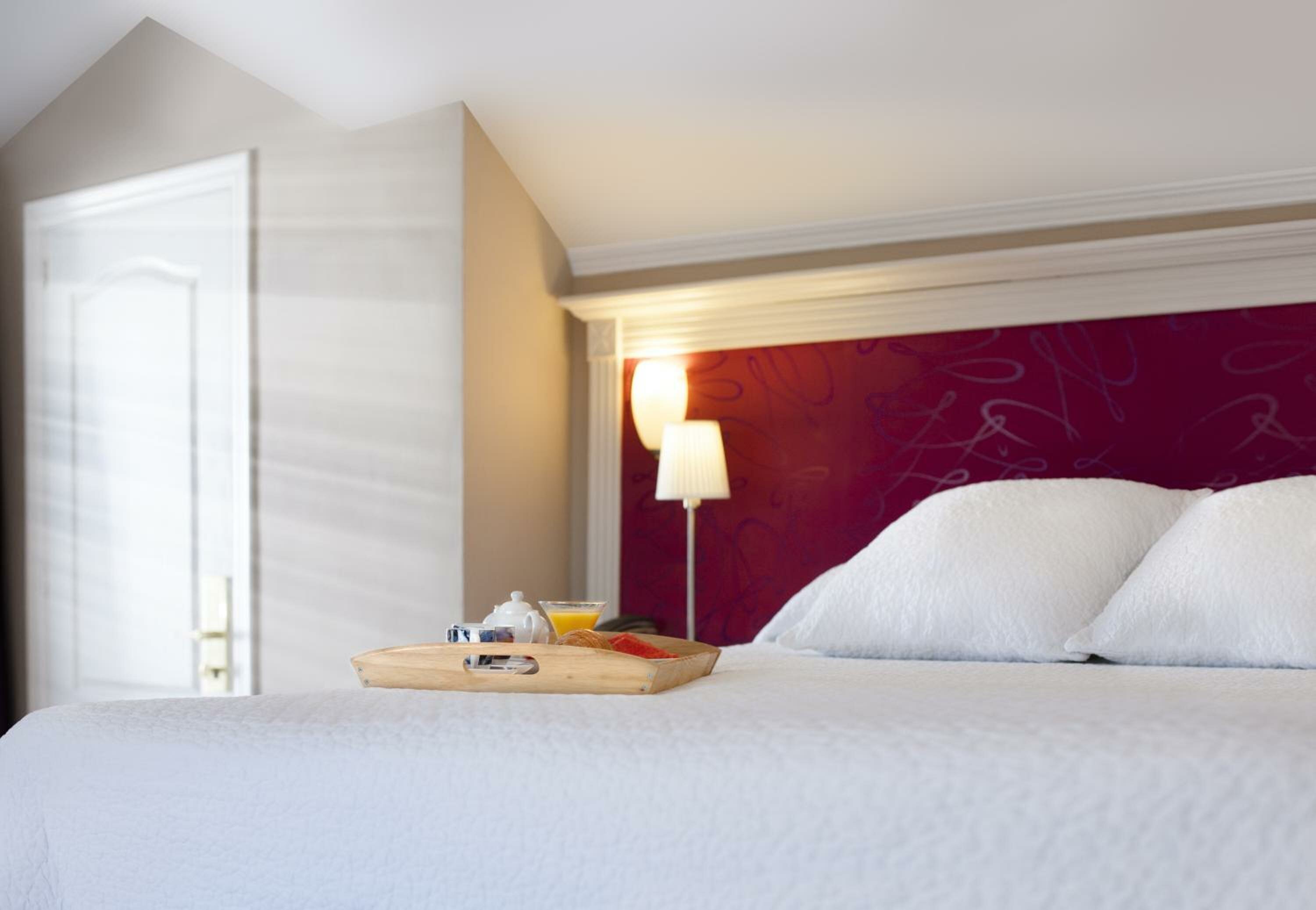 Double or Twin Room with Swimming Pool Access