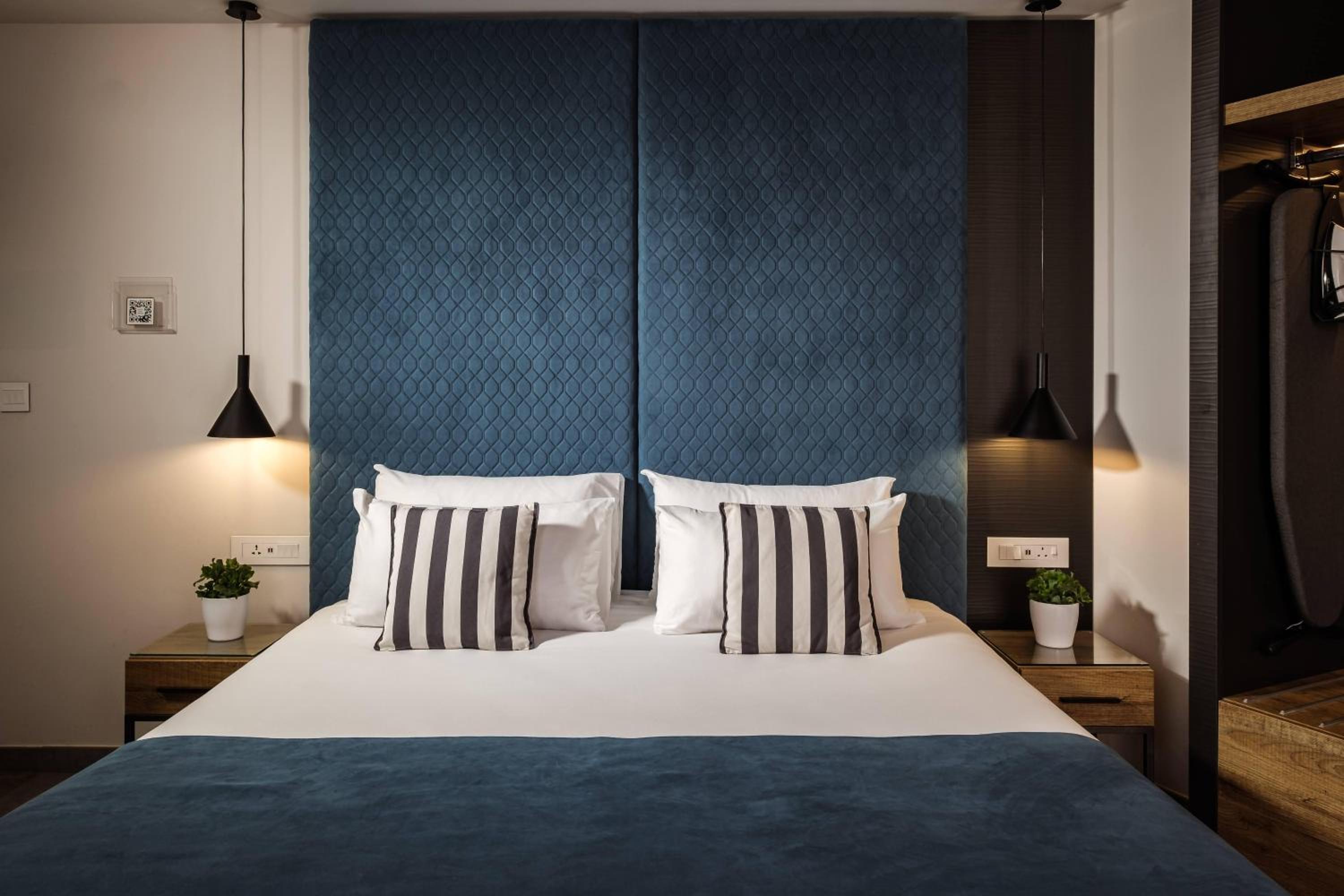 Deluxe Double or Twin Room