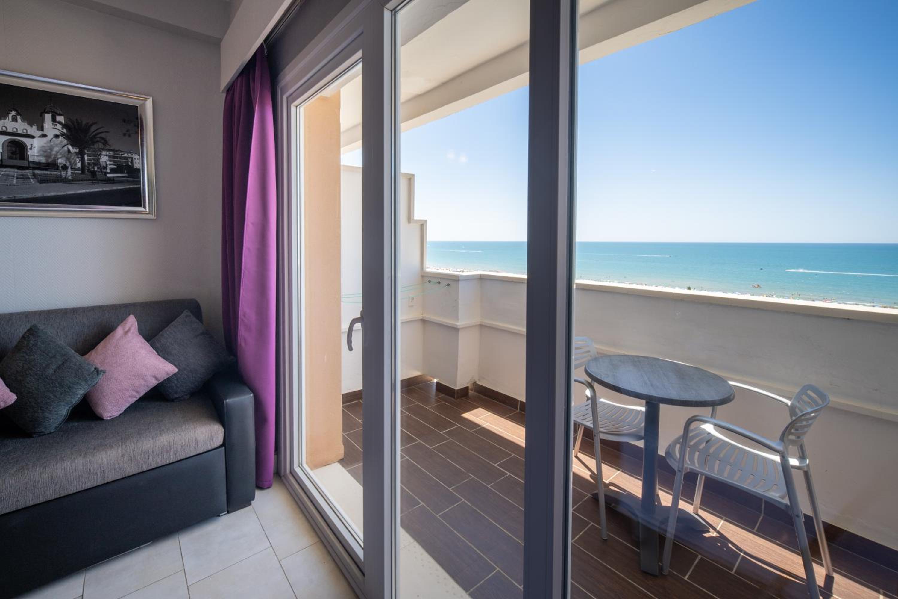 Superior Twin Room with Sea View