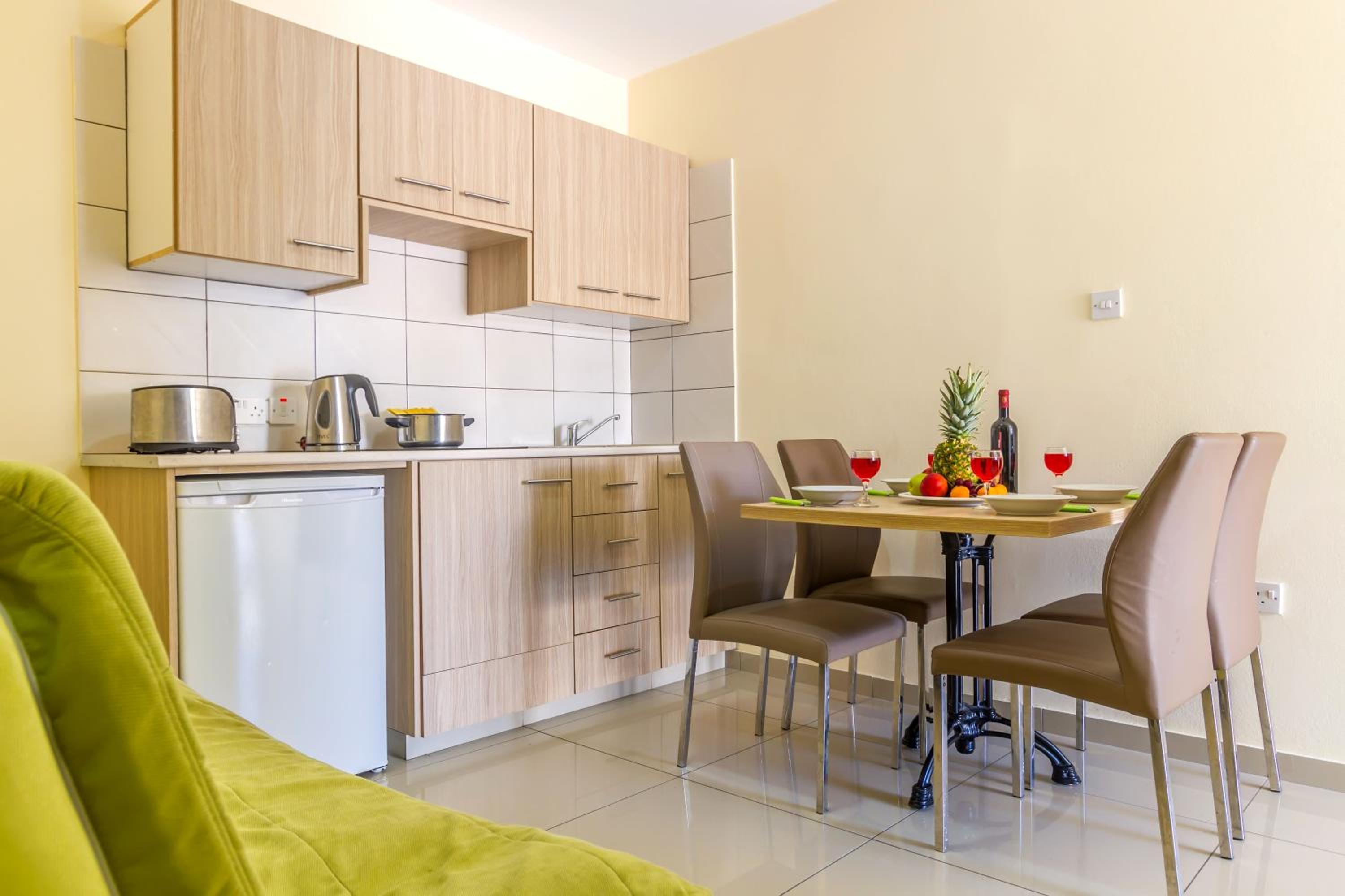 Two-Bedroom Apartment with Terrace - Annex