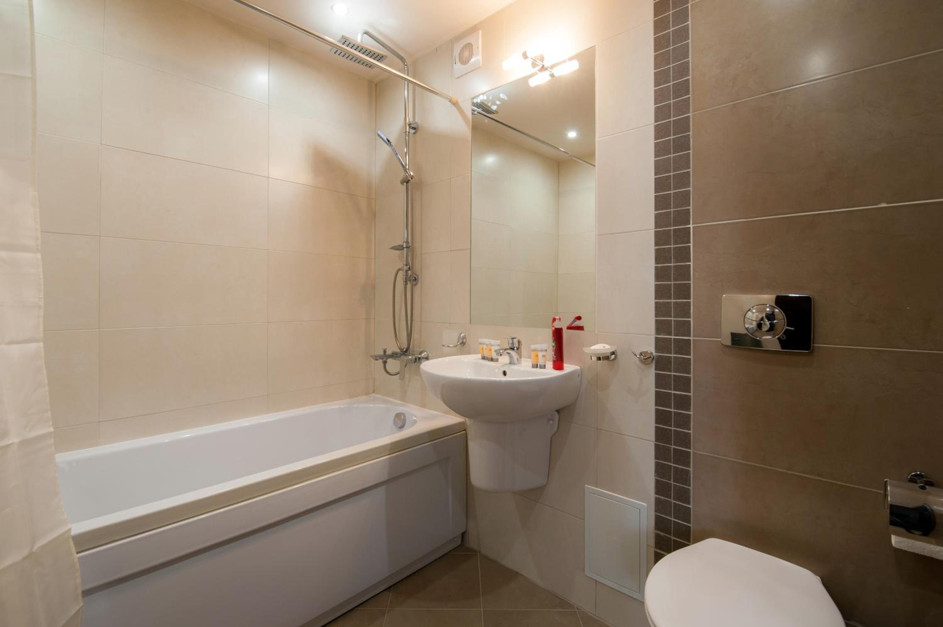 Deluxe One-Bedroom Apartment in Annex Building with Free SPA Access