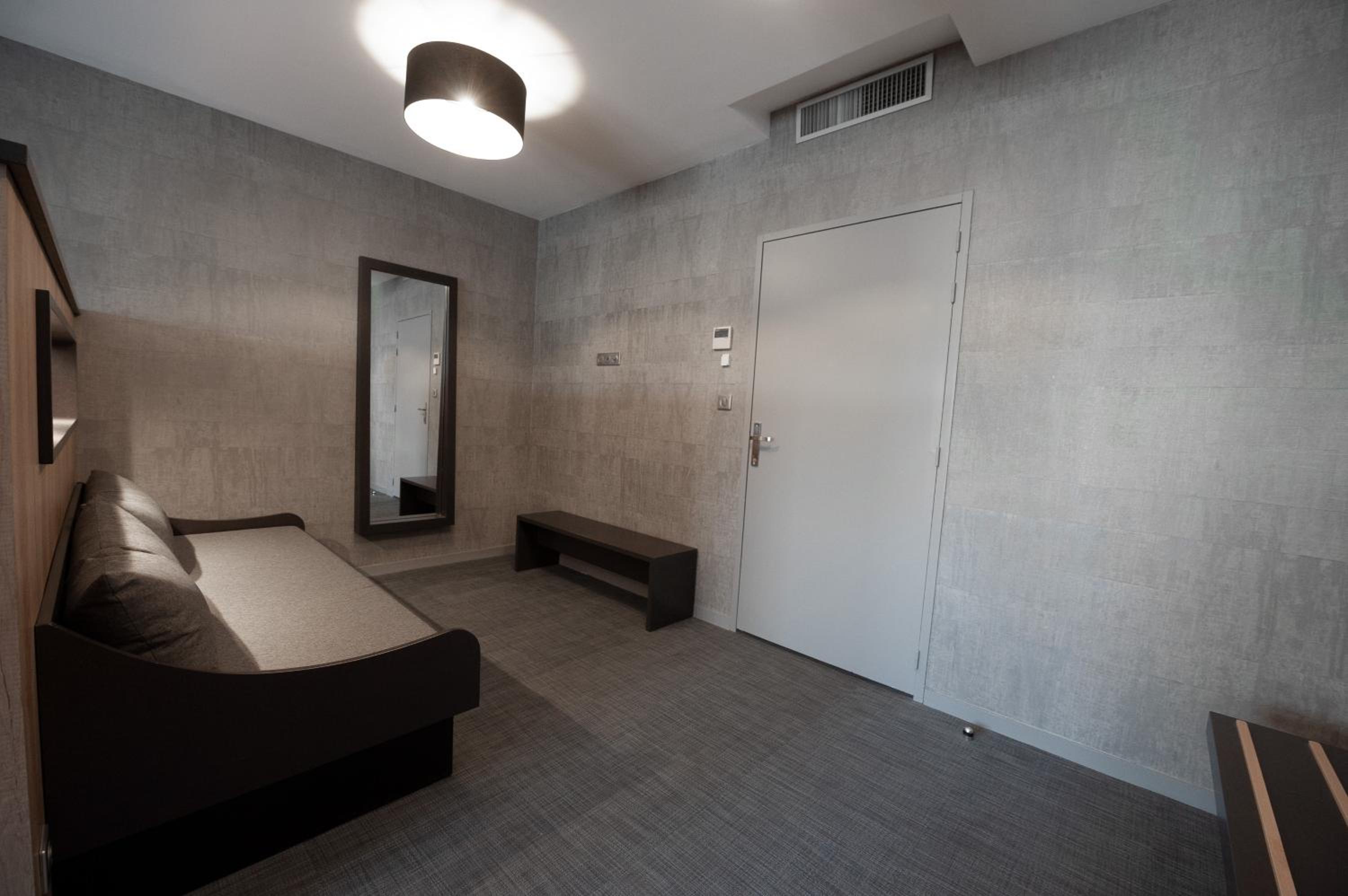 Elegance Family Room