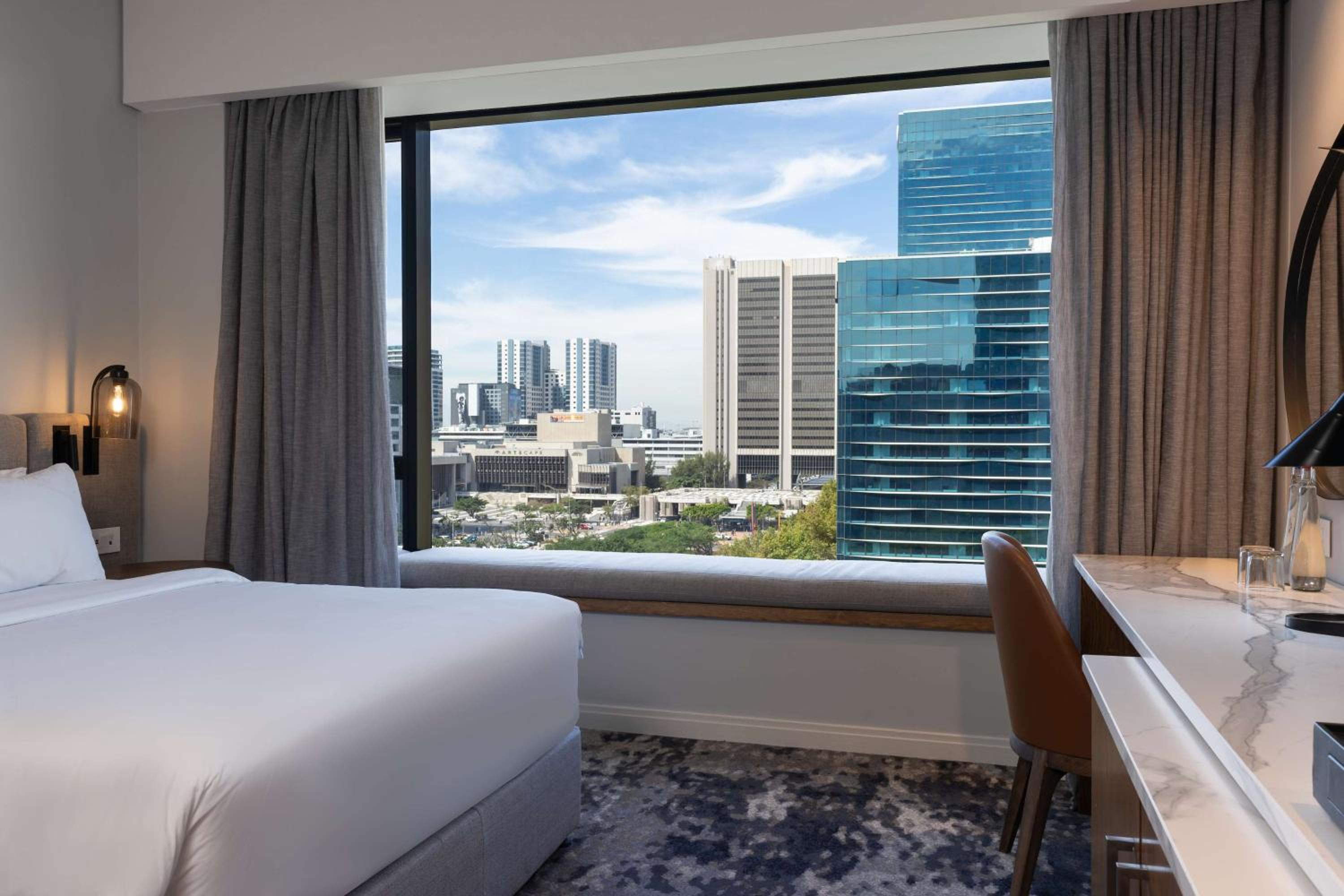 Standard Room with Mountain View