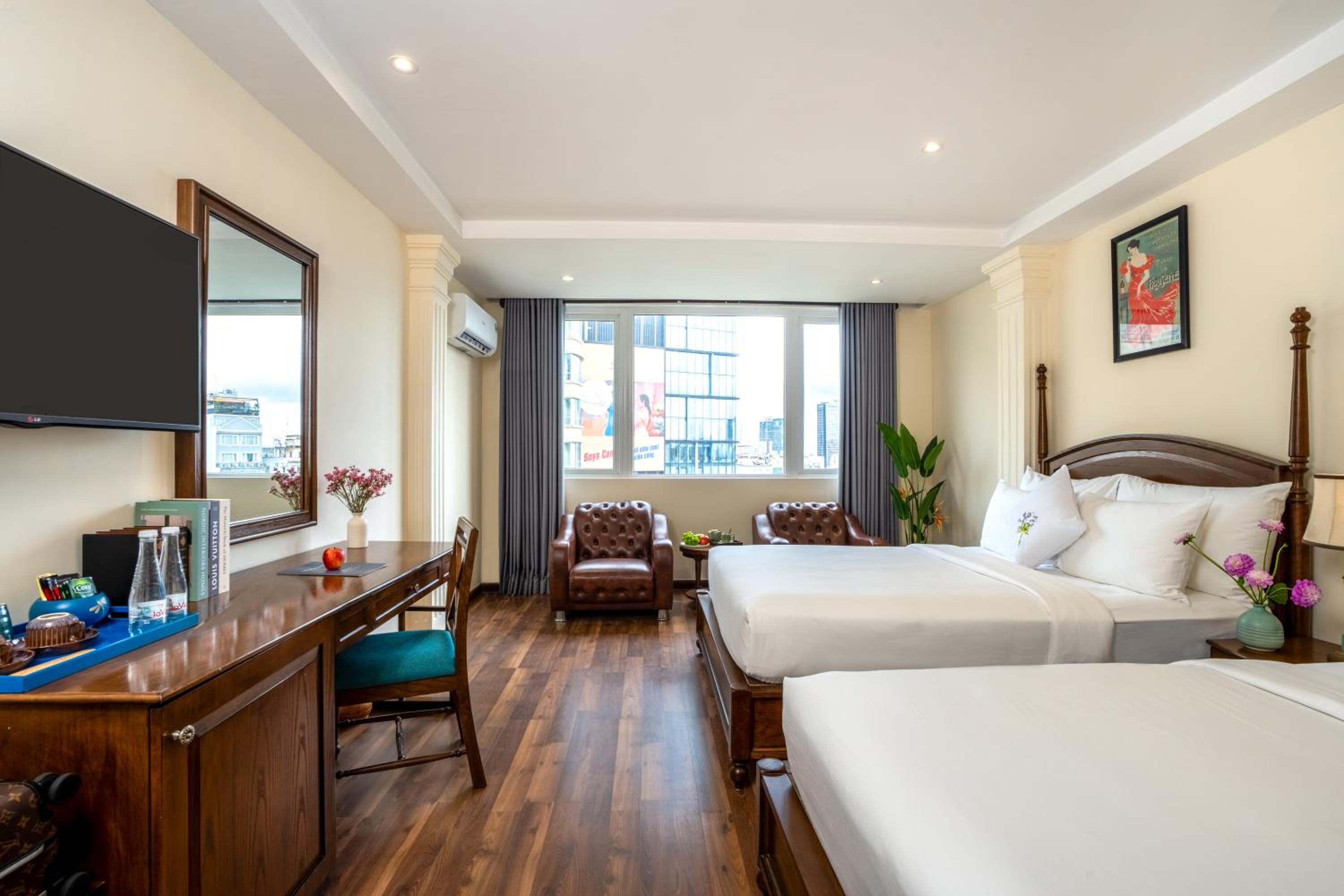 Elegant Suite with City View - Free Happy Hour