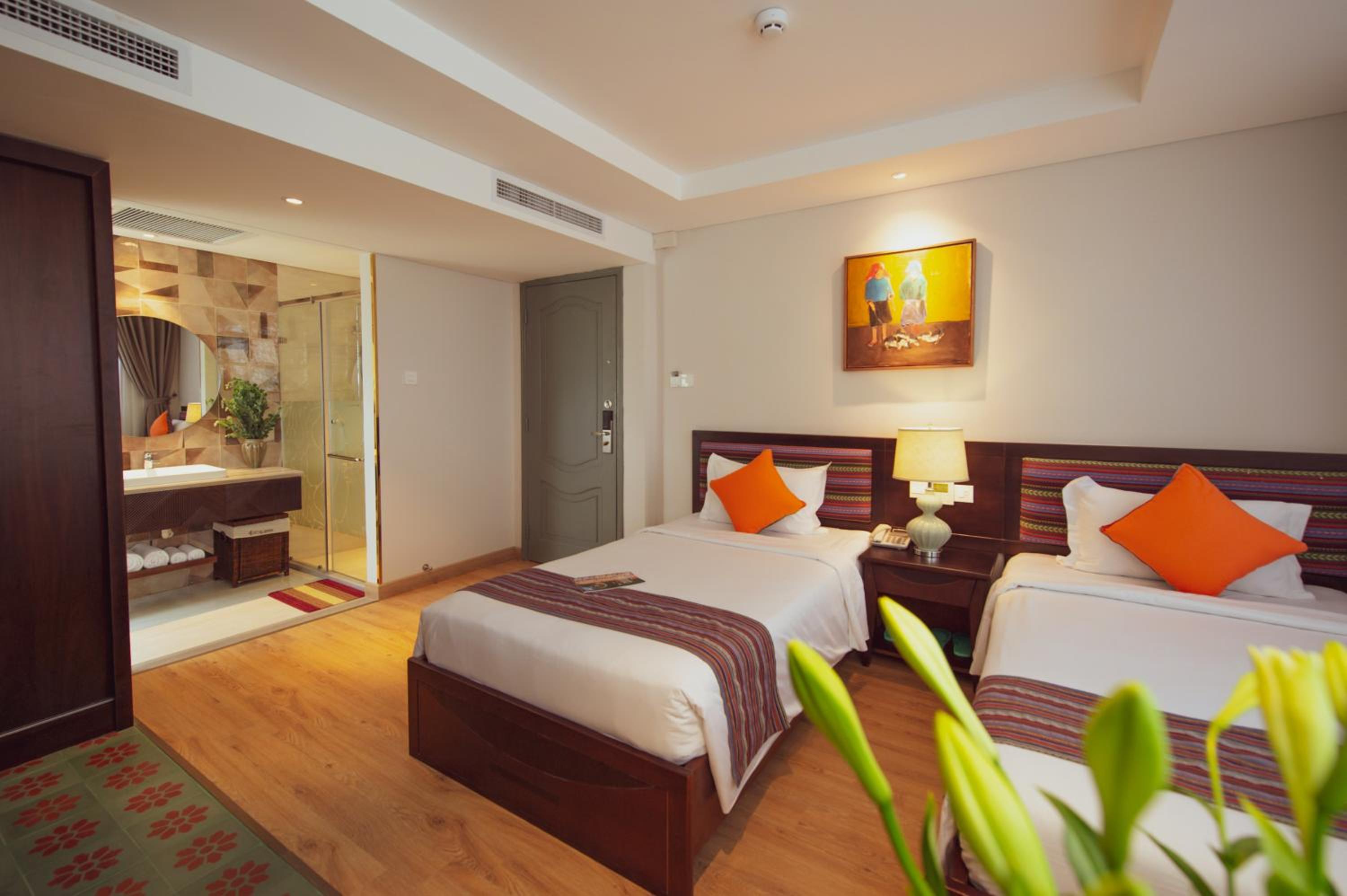 Executive Twin Room with City View + Afternoon Tea On Rooftop