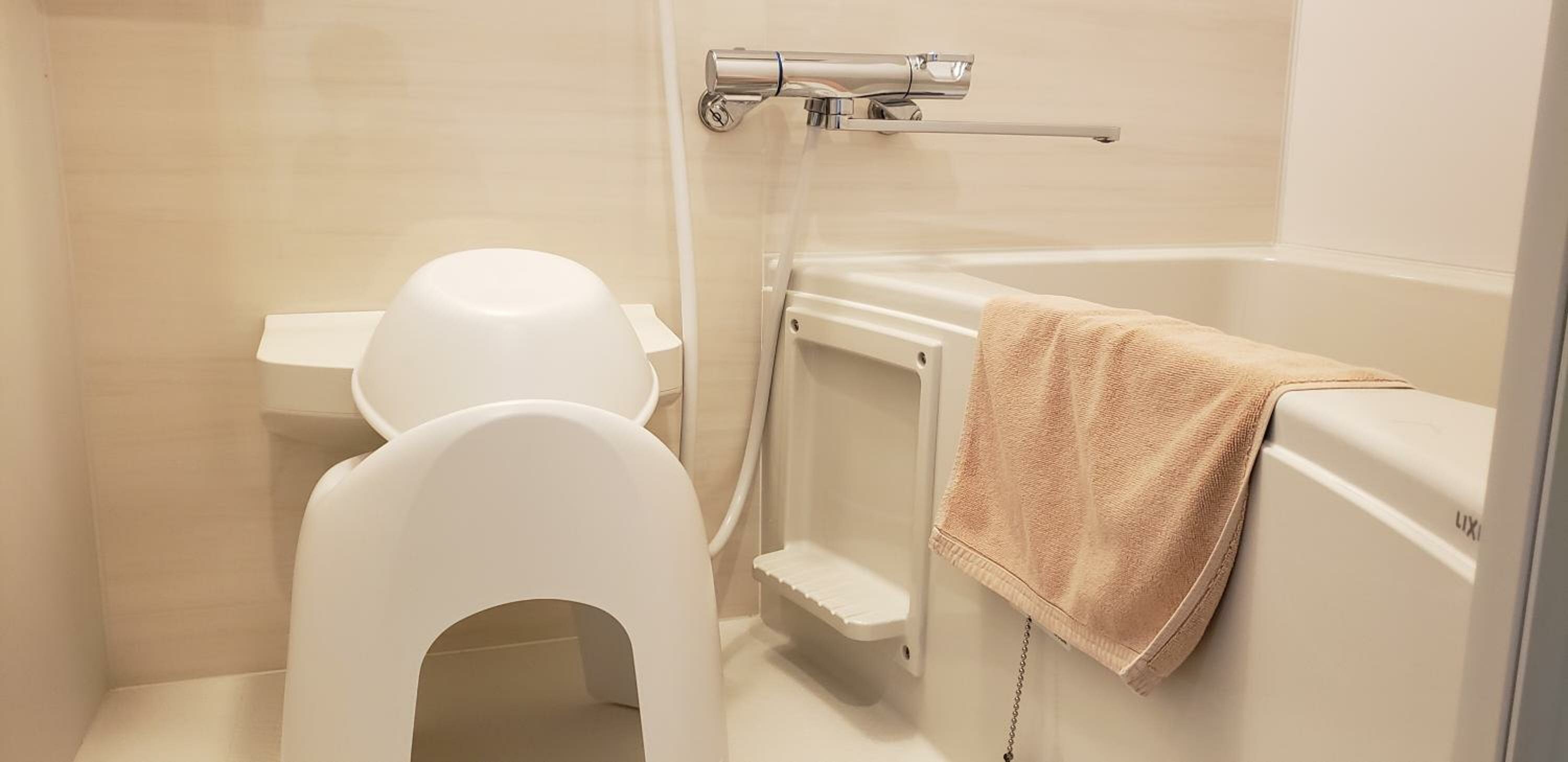 Superior Single Room with Separate Toilet and Shower