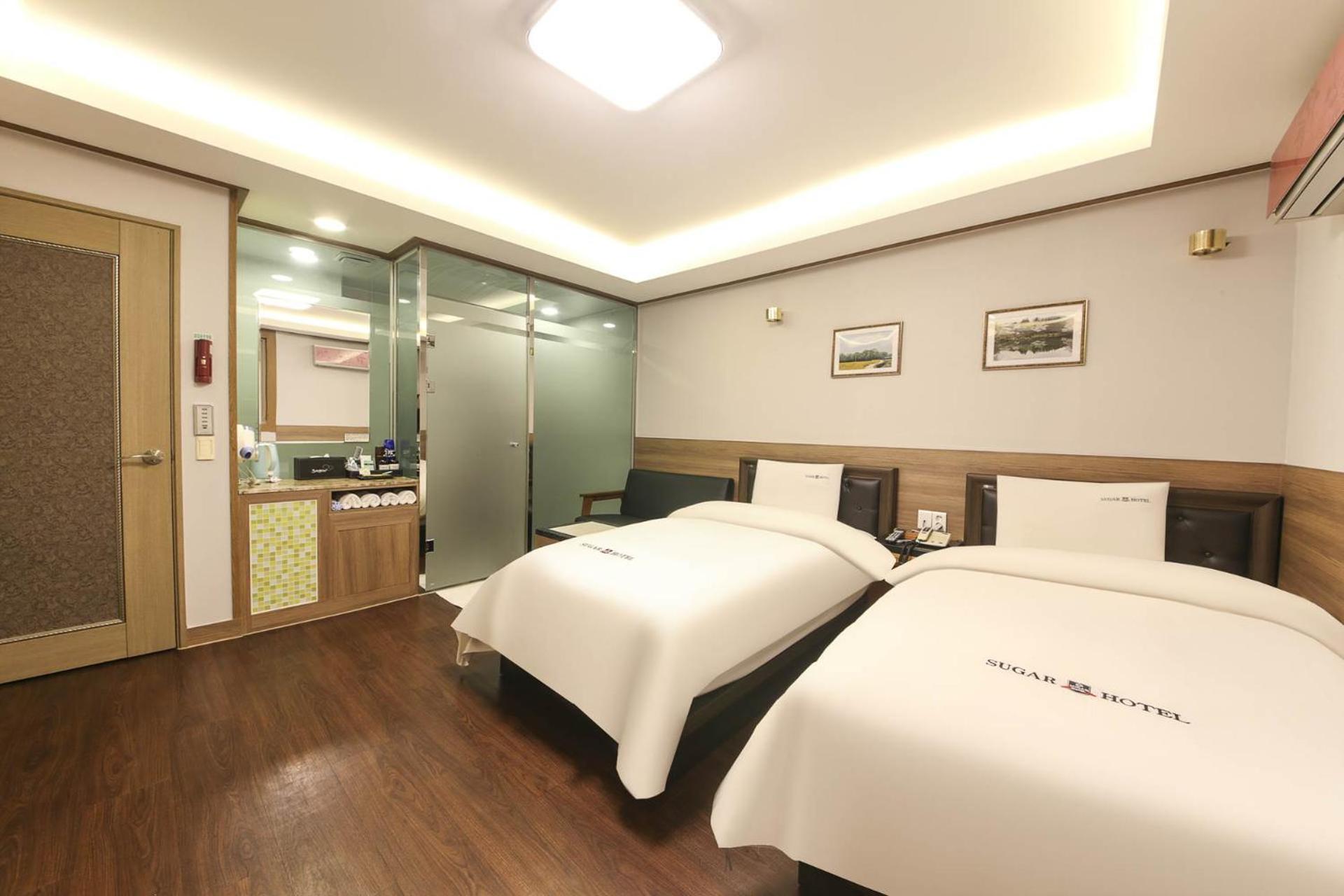 Economy Twin Room