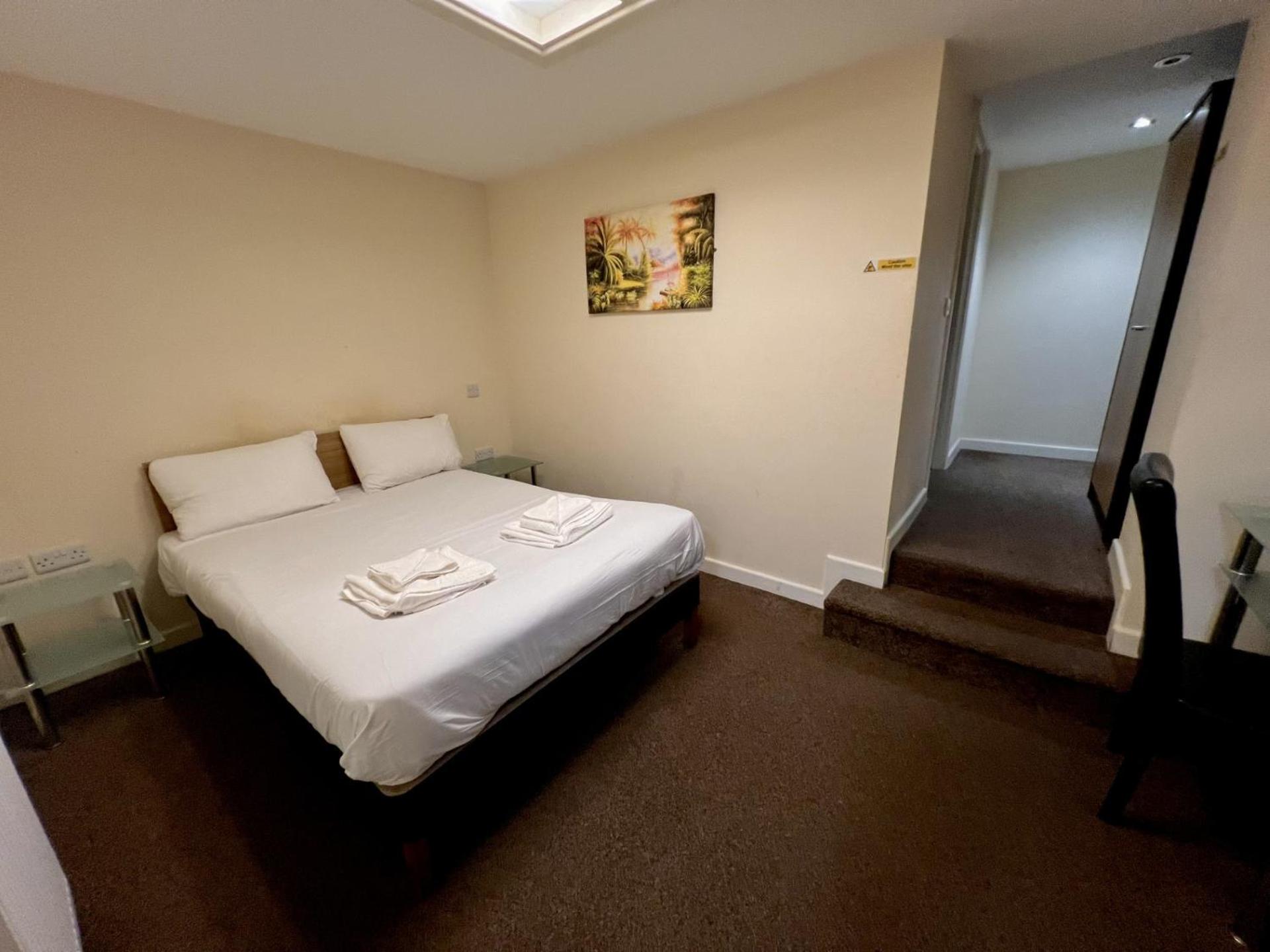 Small Double Room Without Window