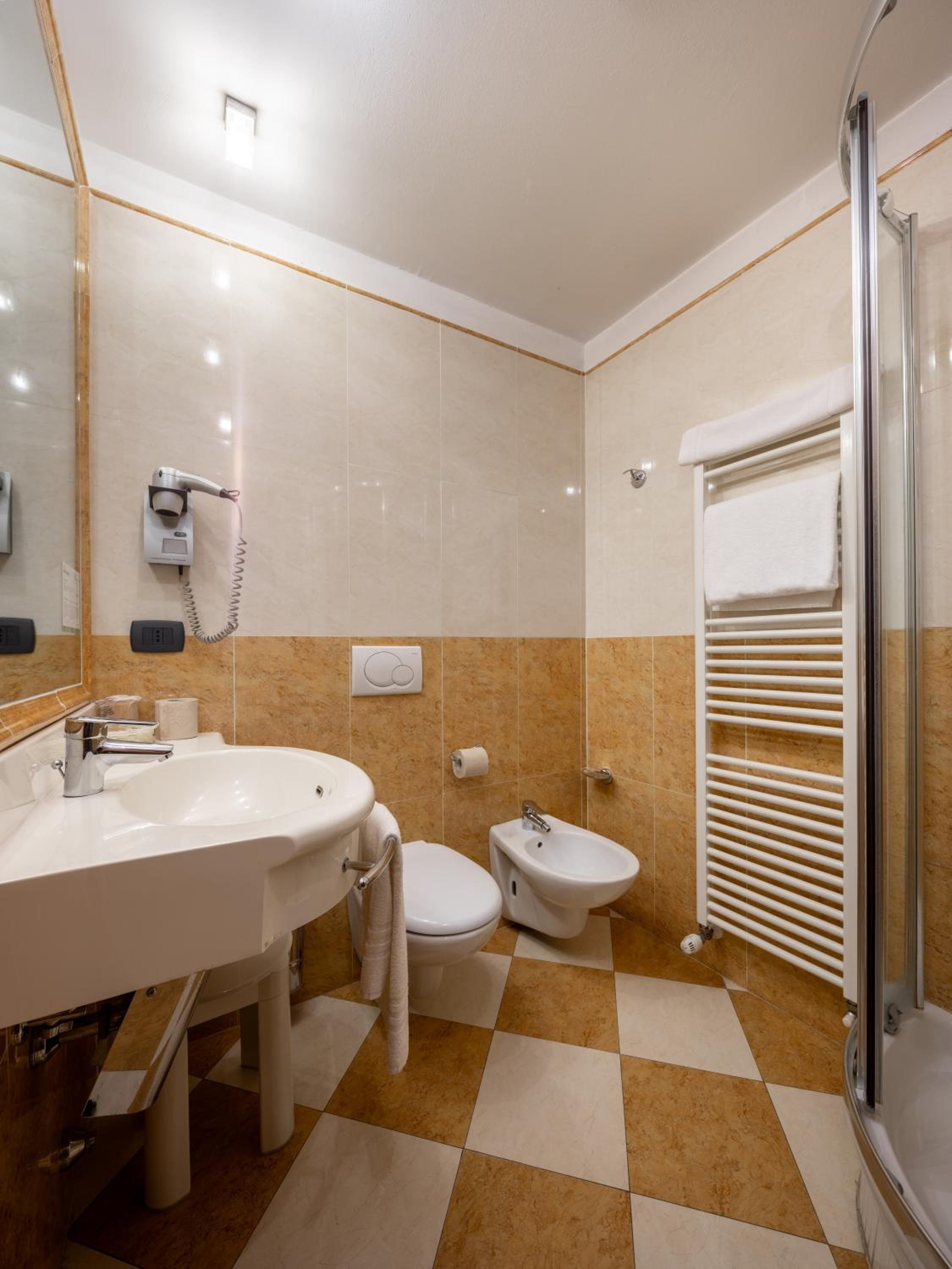 Deluxe Single Room
