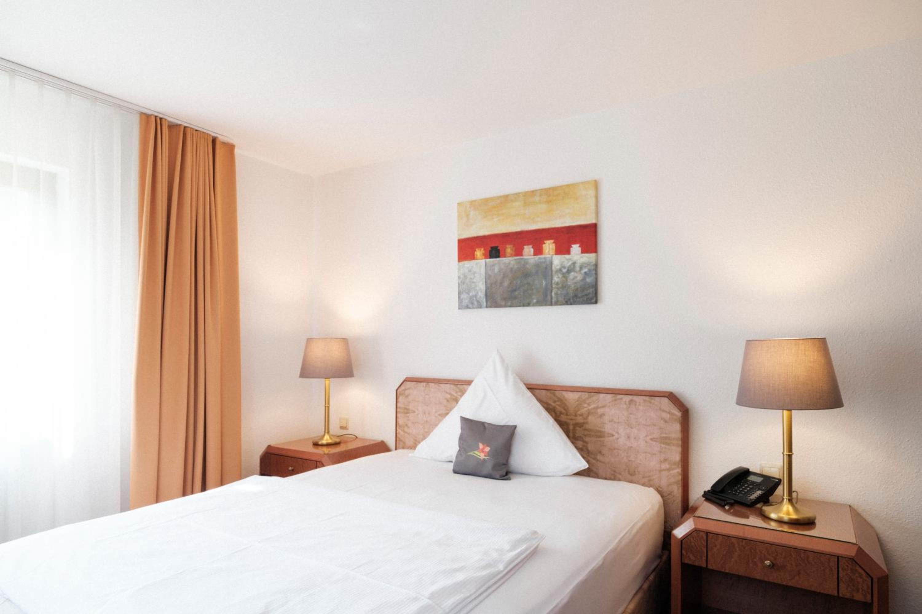 Classic Single Room - Garden View