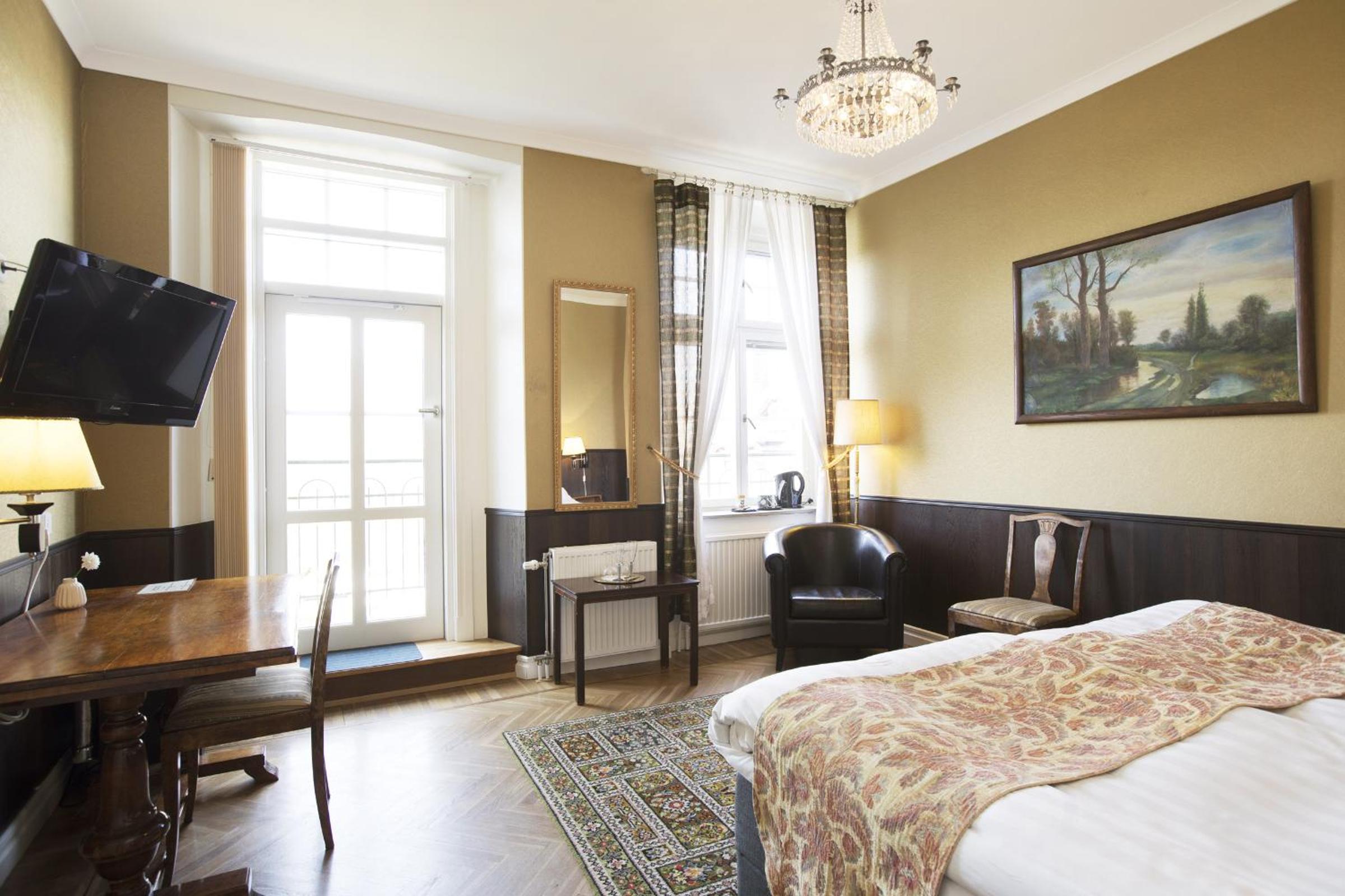 Double or Twin Room with Balcony