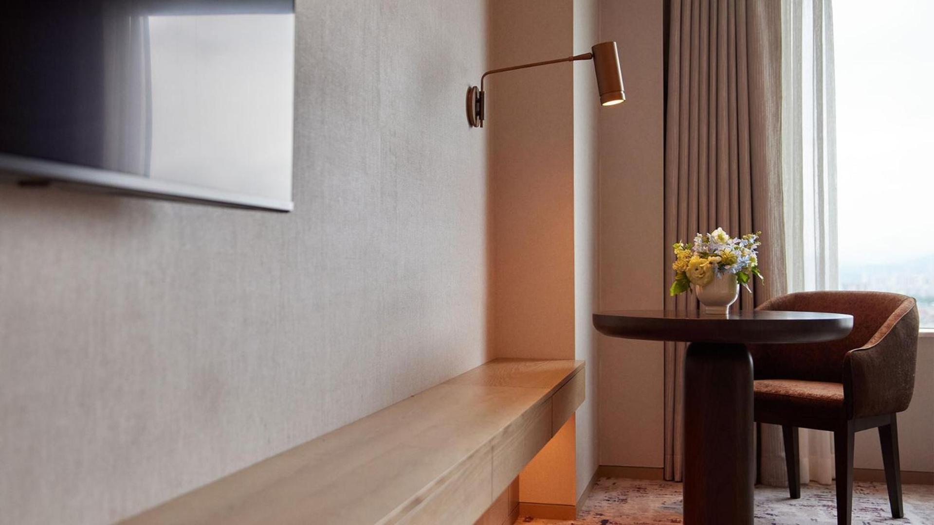 [Lotte World Daily Pass 2ticket] Deluxe Twin Room + Wonder Door