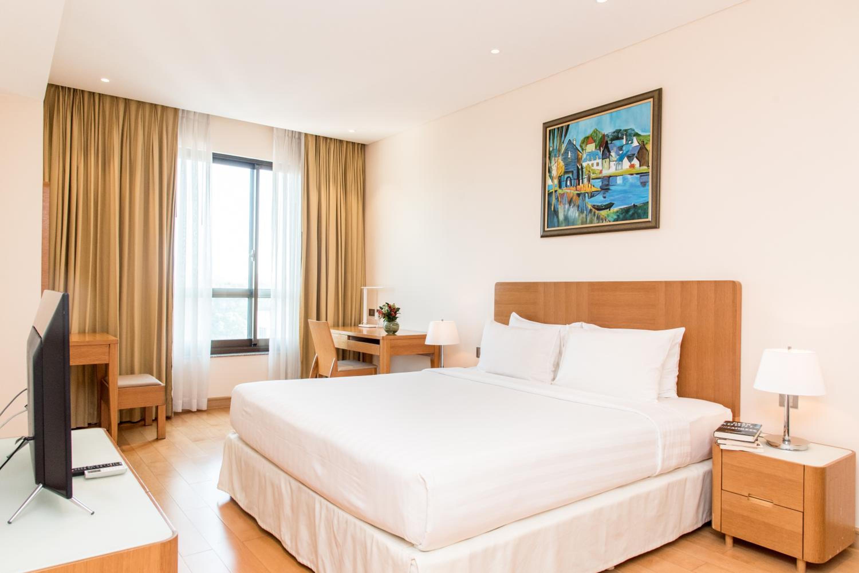 Three-Bedroom Executive With Balcony