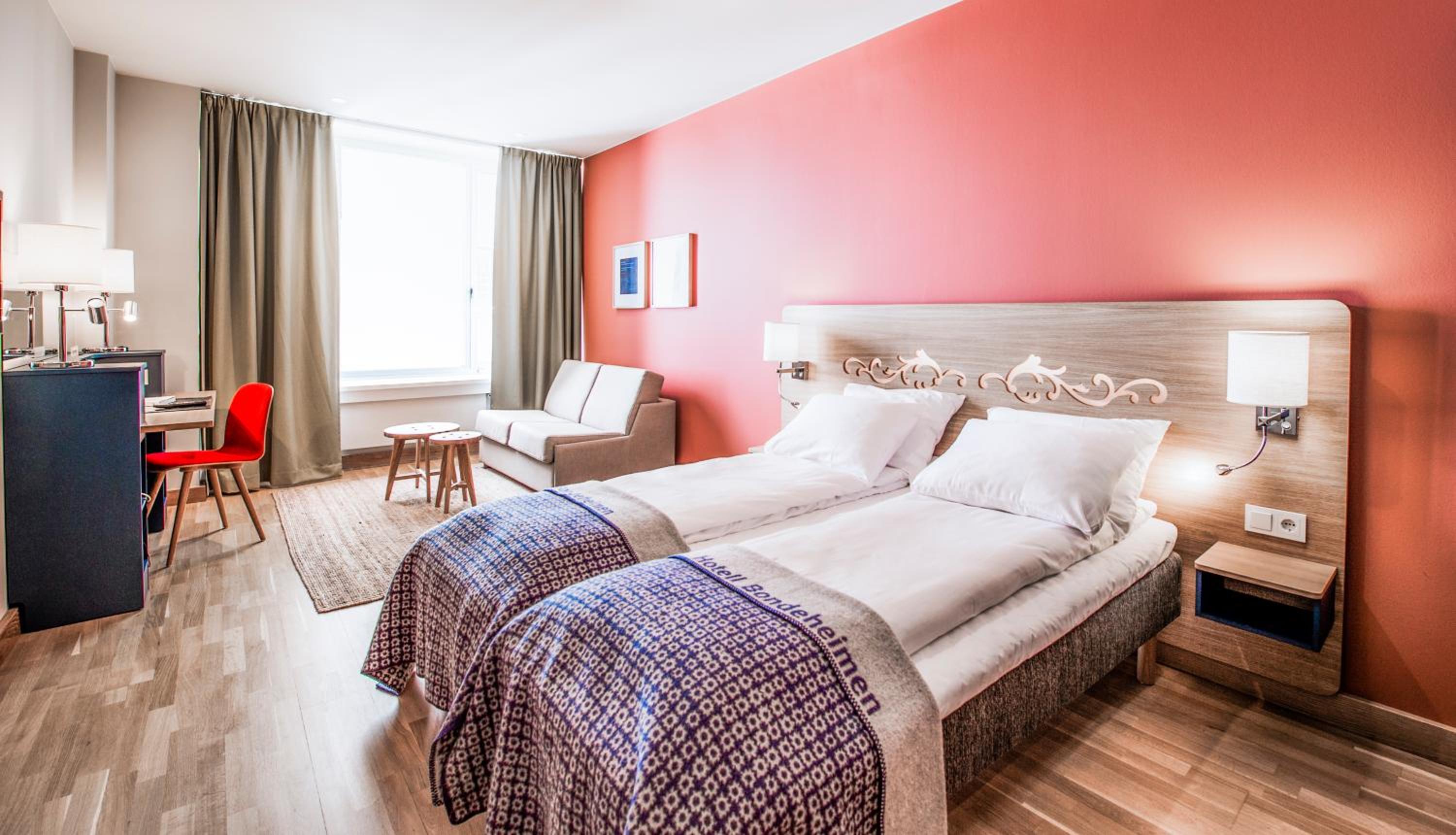 Family Room (2 Adults + 2 Children)