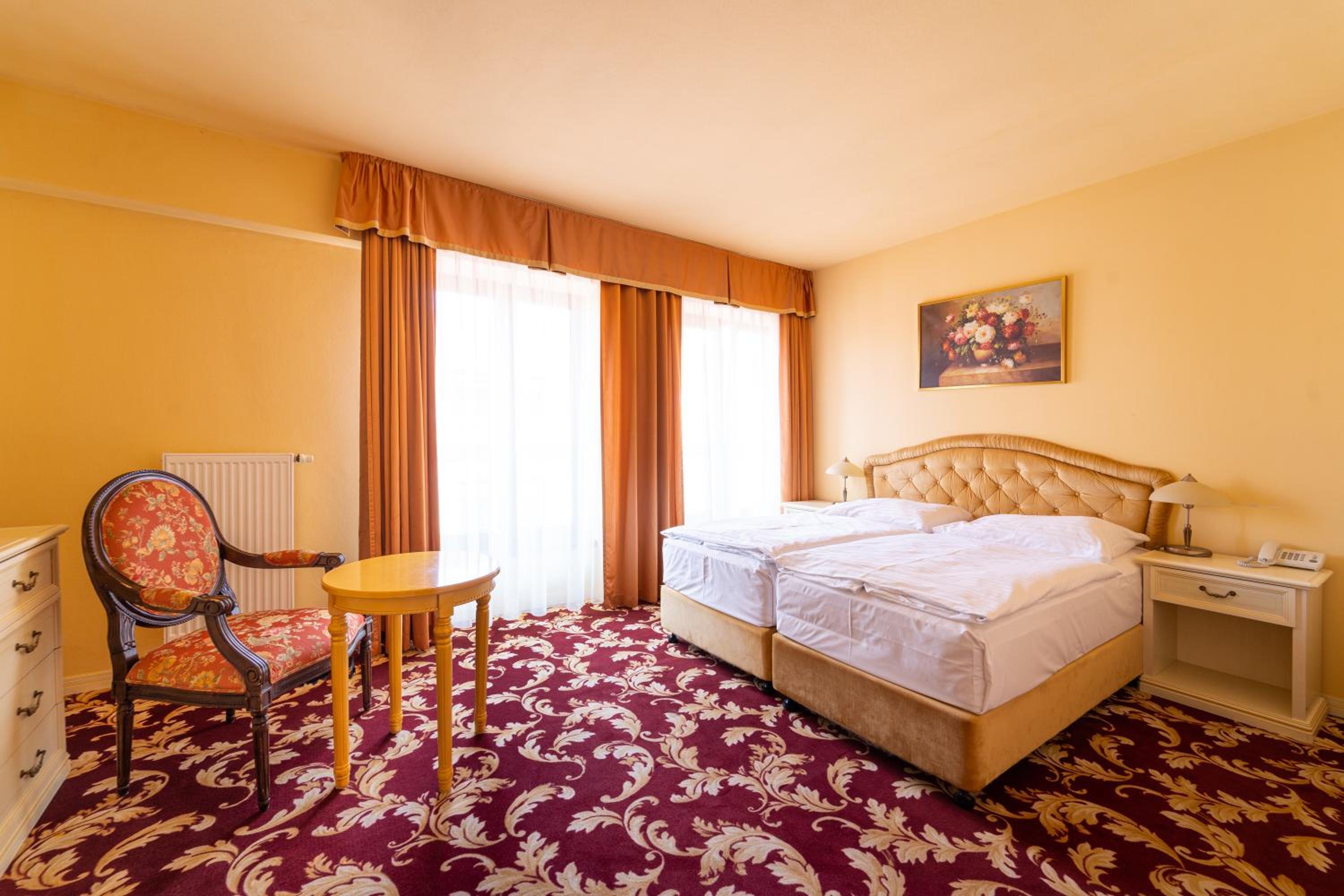 Deluxe Double or Twin Room