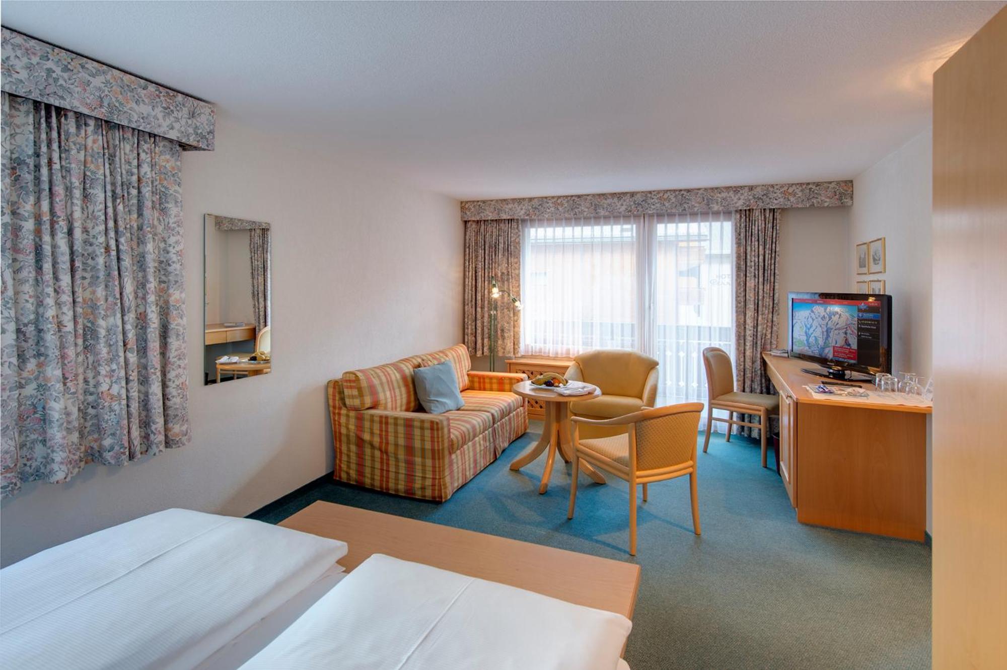 Junior Suite with Lateral Matterhorn View