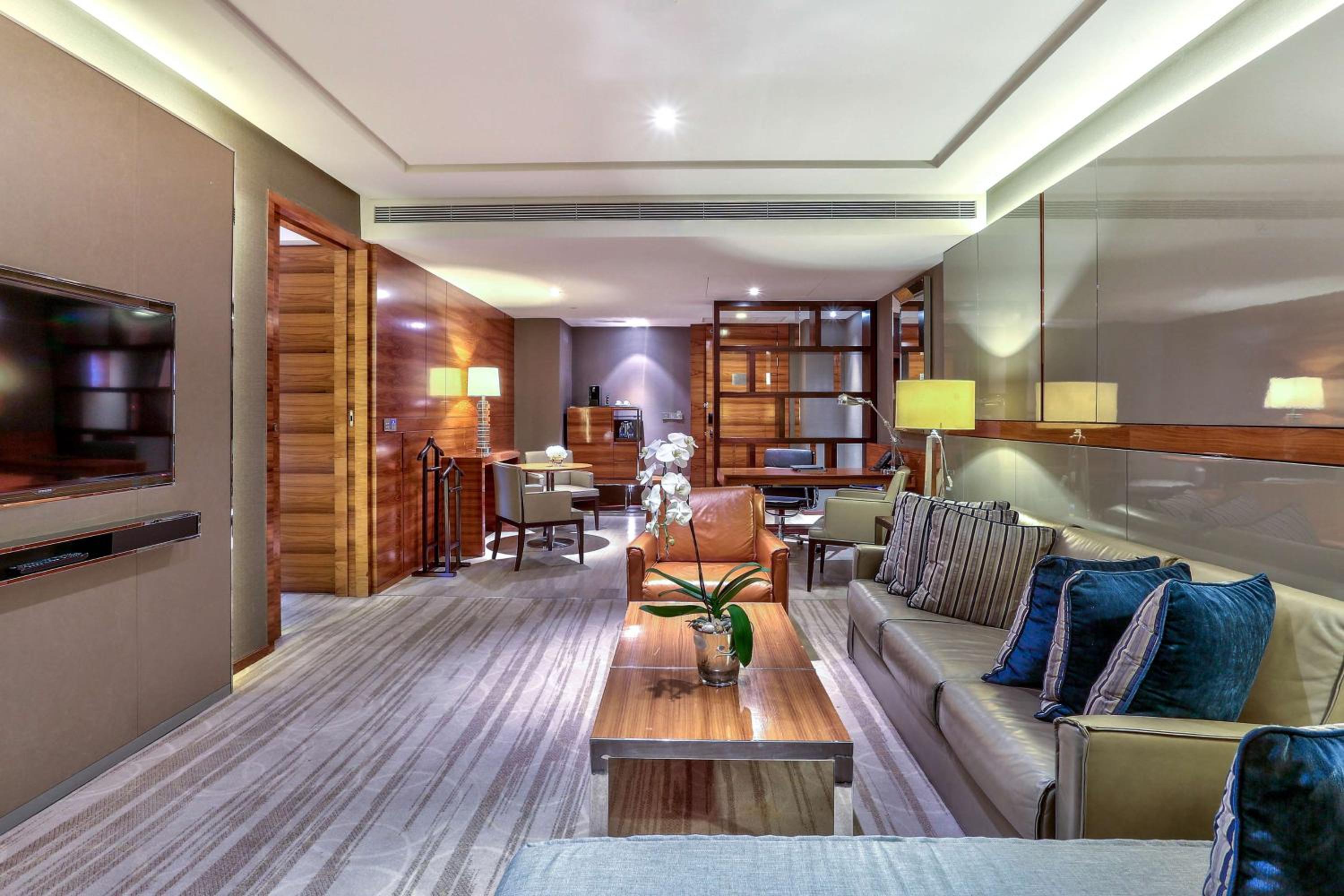 Executive King Suite