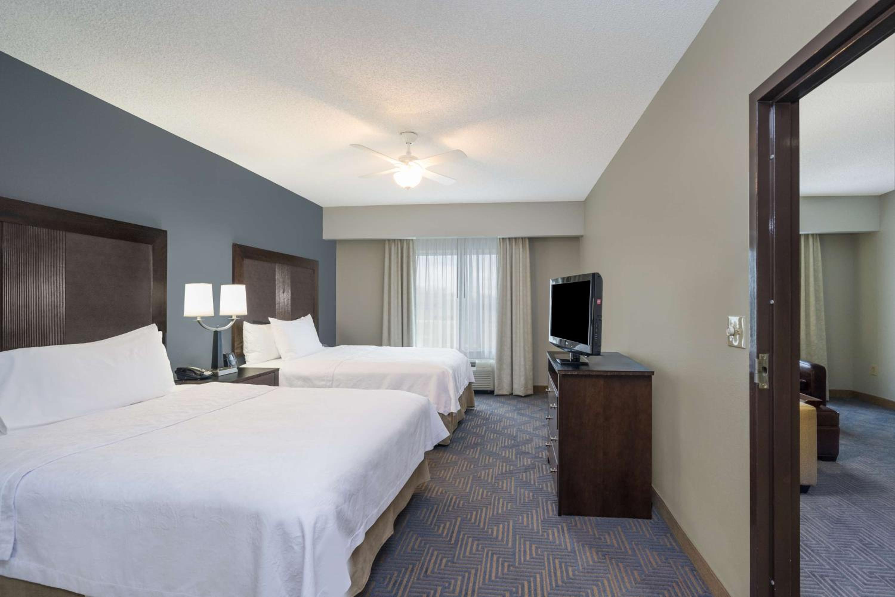 Two Bedroom Suite with One King and Two Queen Beds - Non-Smoking