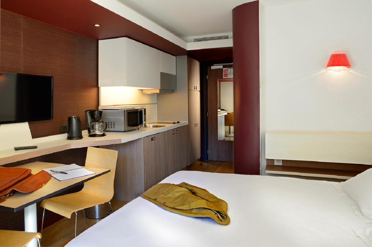 Studio - Garden Side (2 Adults)