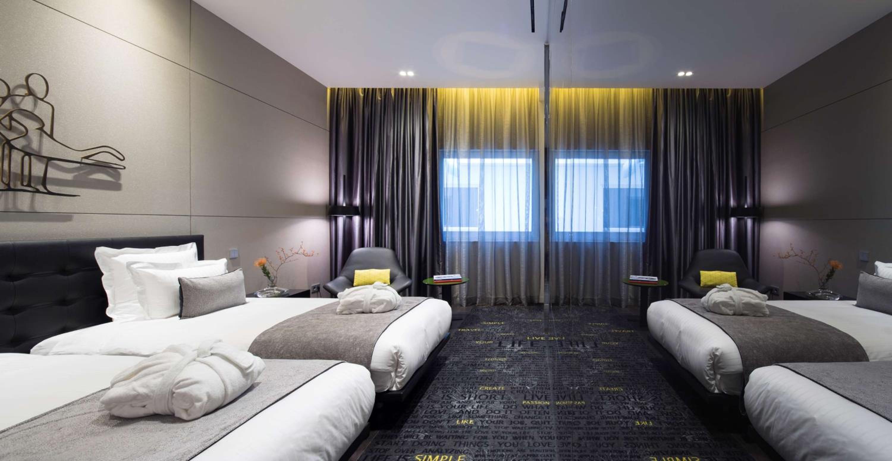 Art Twin Room