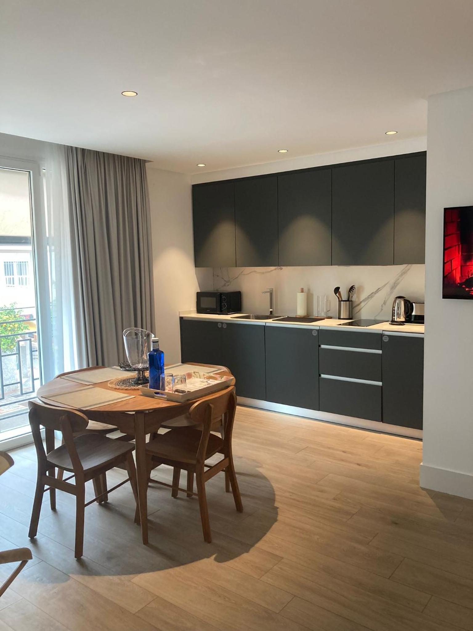 Apartment with Balcony Premium