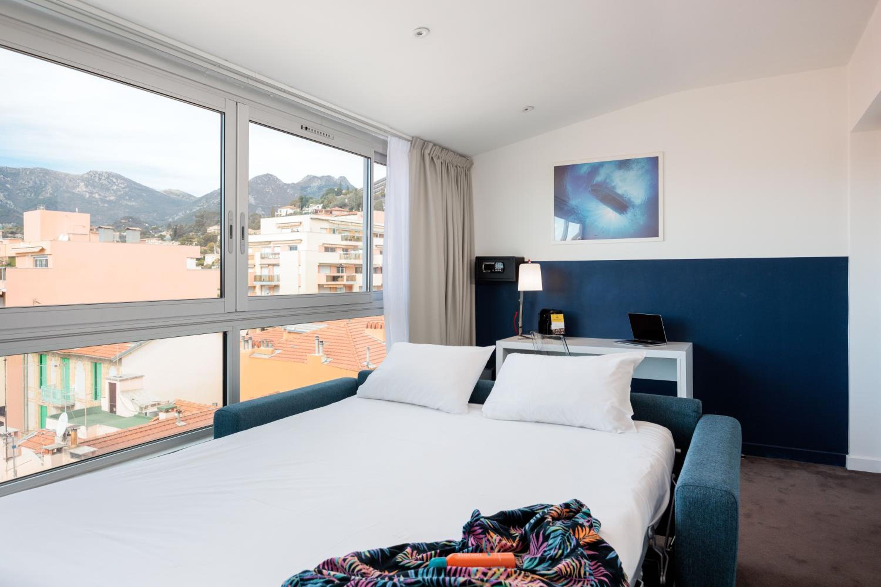 Standard Family Suite
