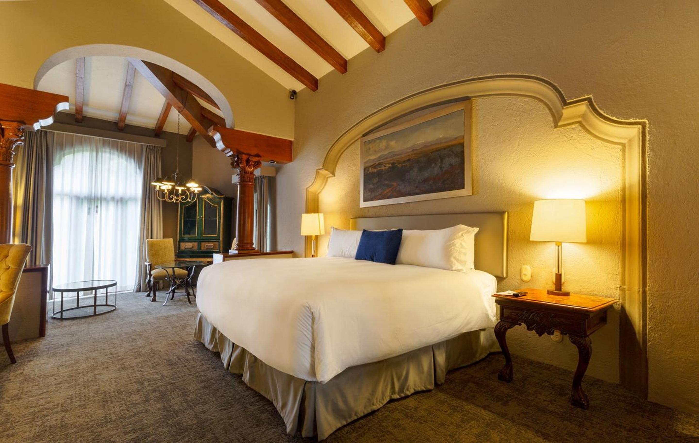 Grand Class King Suite