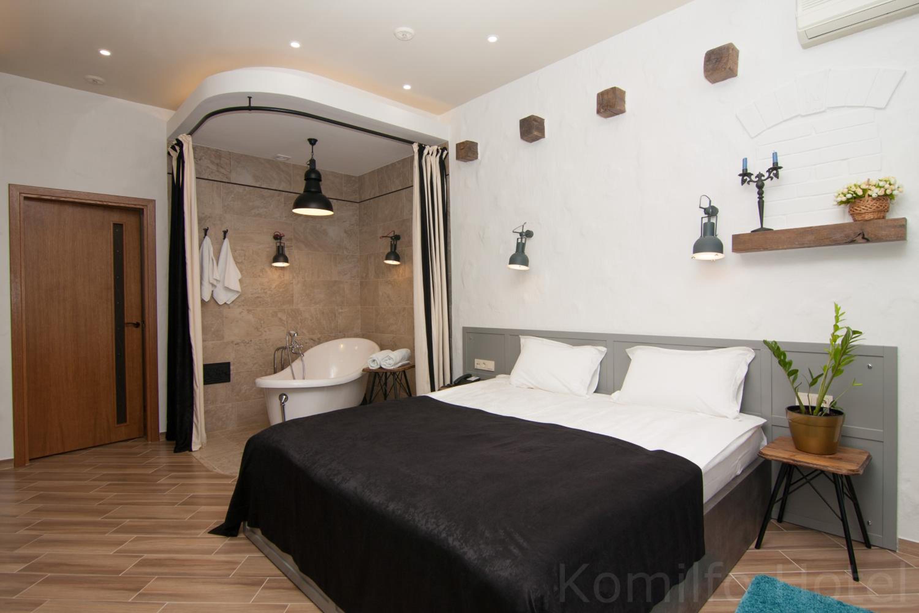 King Suite with Balcony