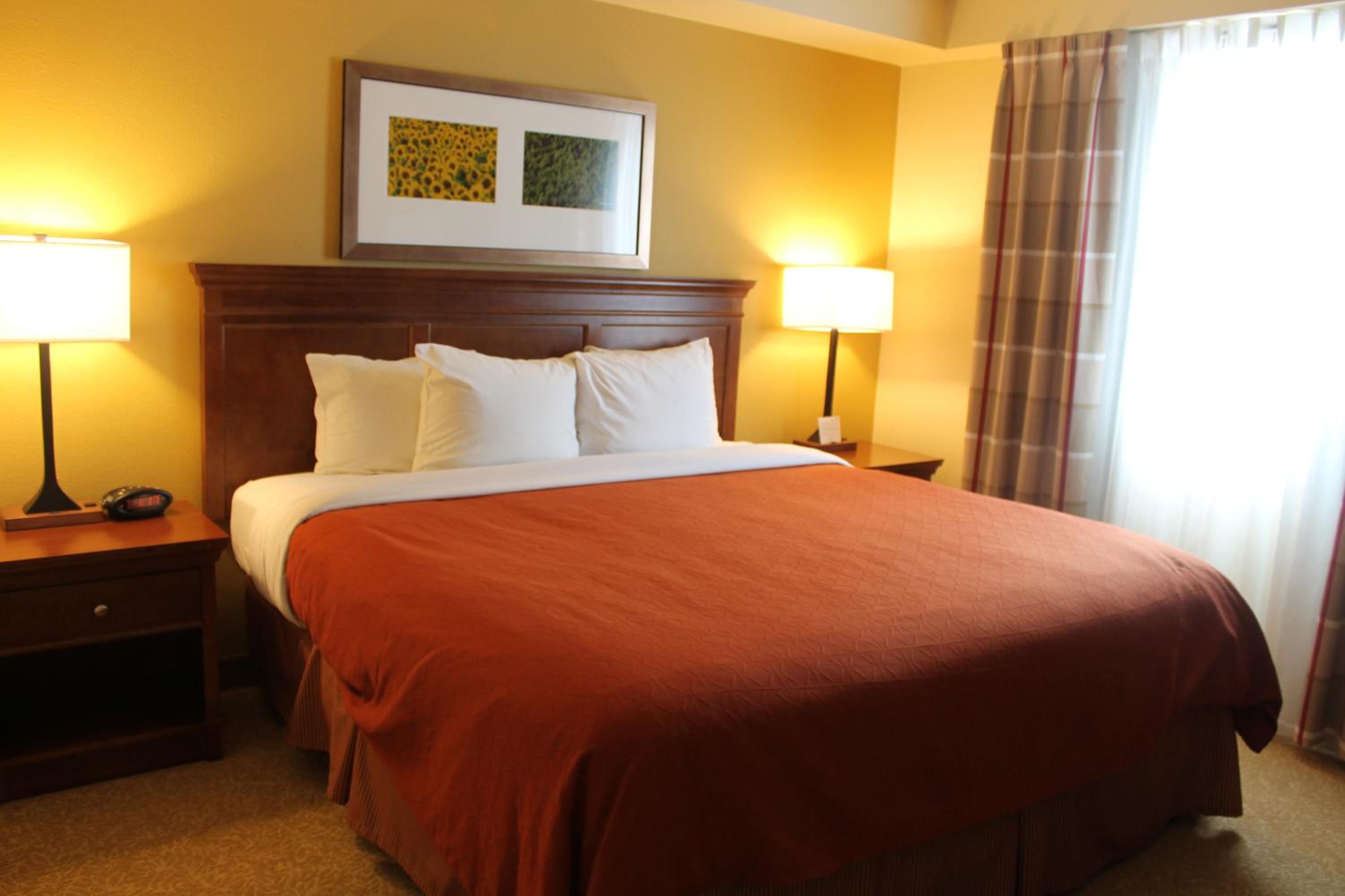 King Room - Non-Smoking/Upper Floor