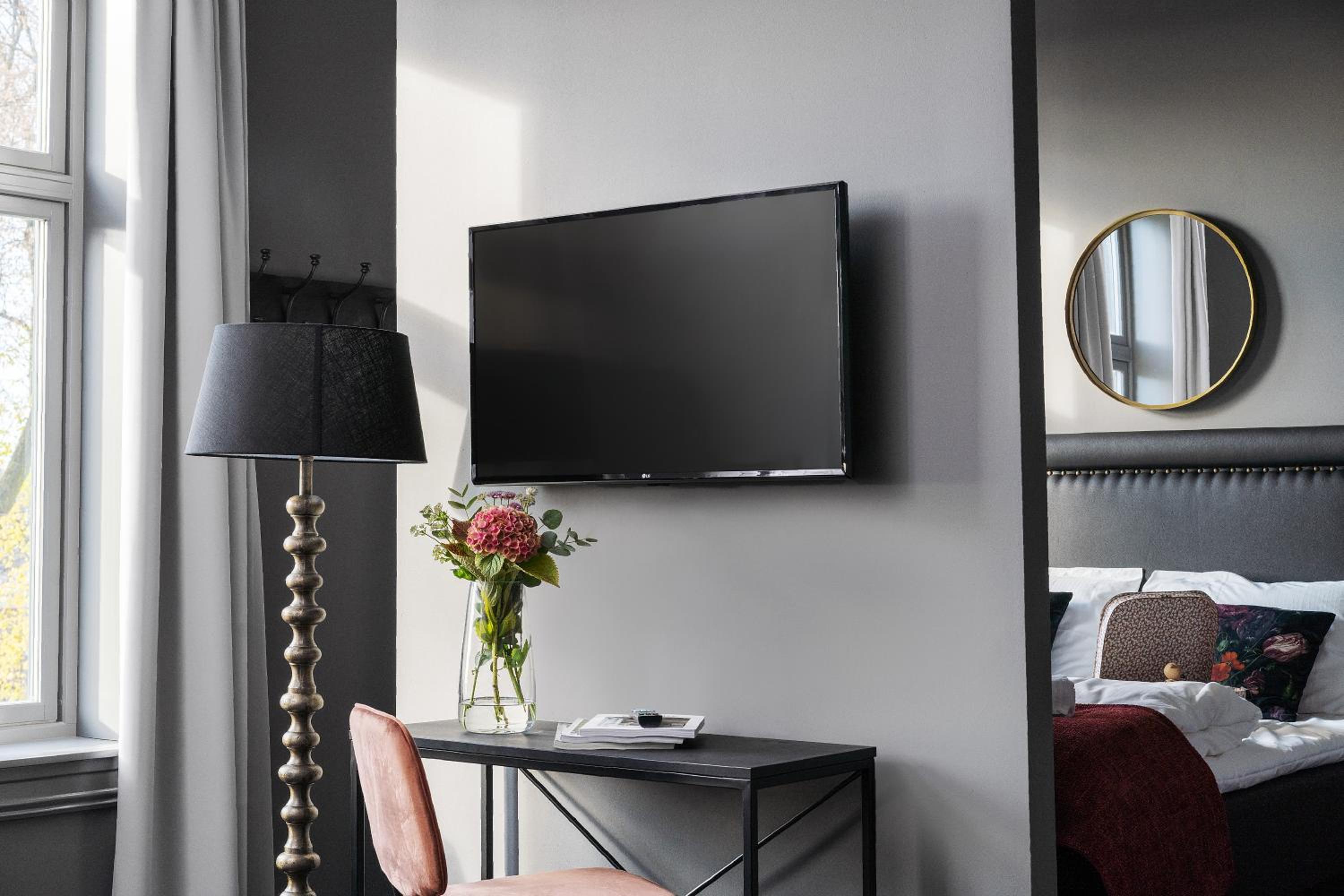 Executive Studio with Kitchen