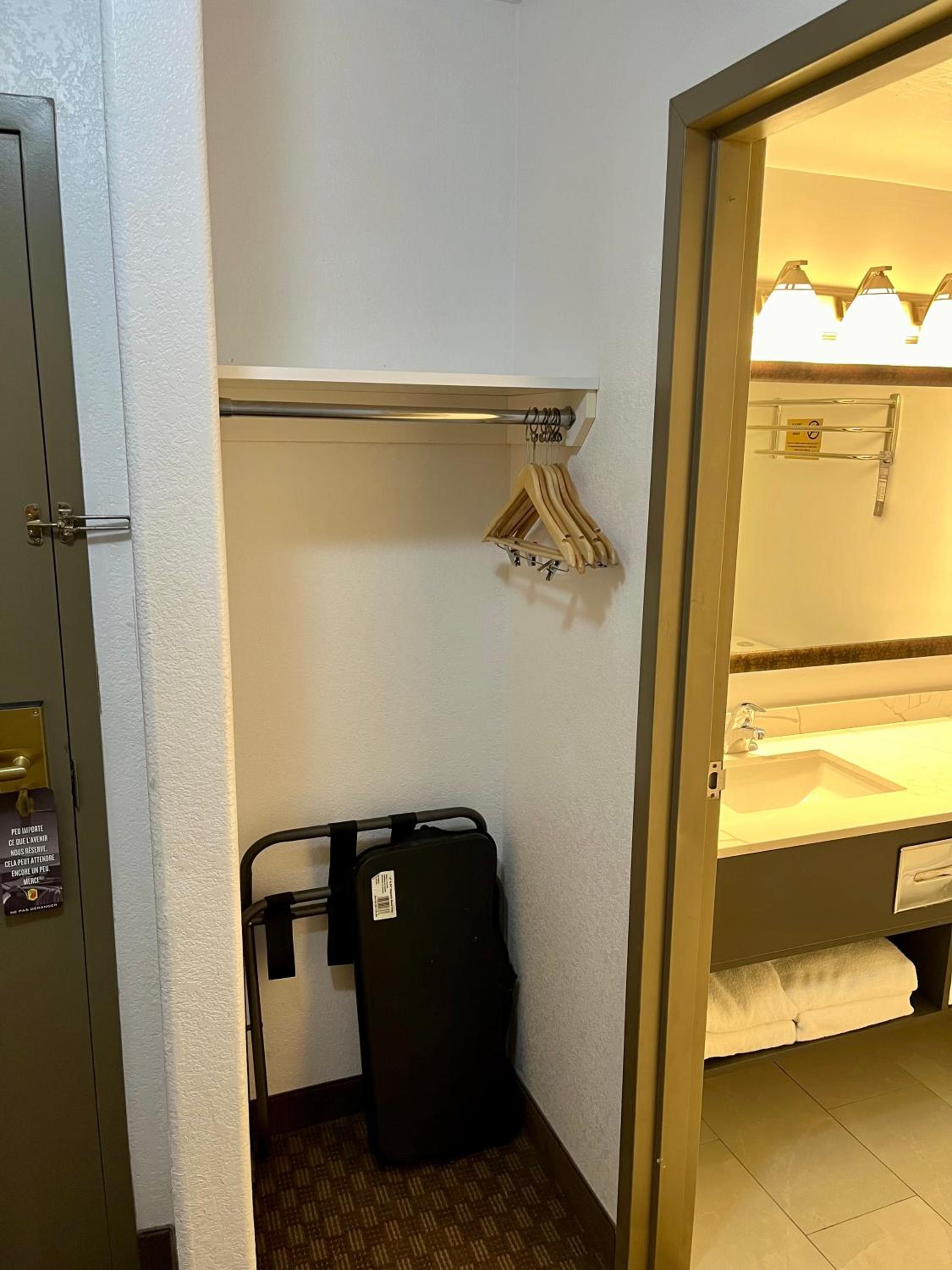 King Room - Non-Smoking