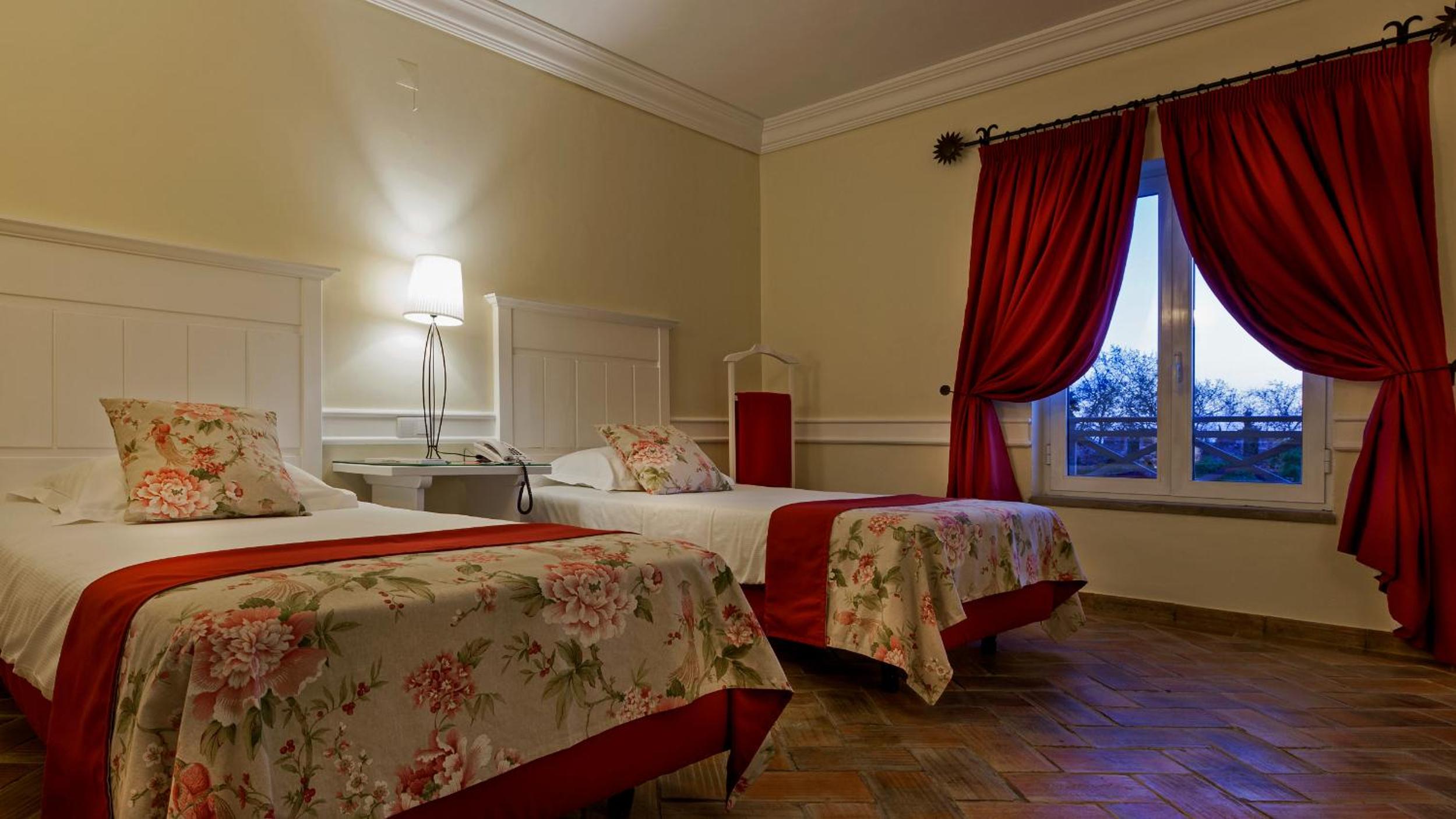 Classic Room with Garden View