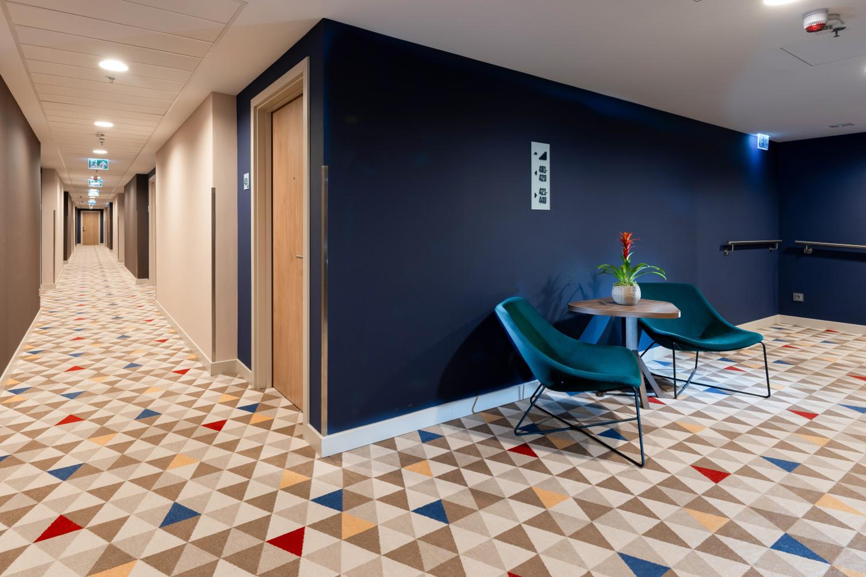 Queen Room - Mobility Access