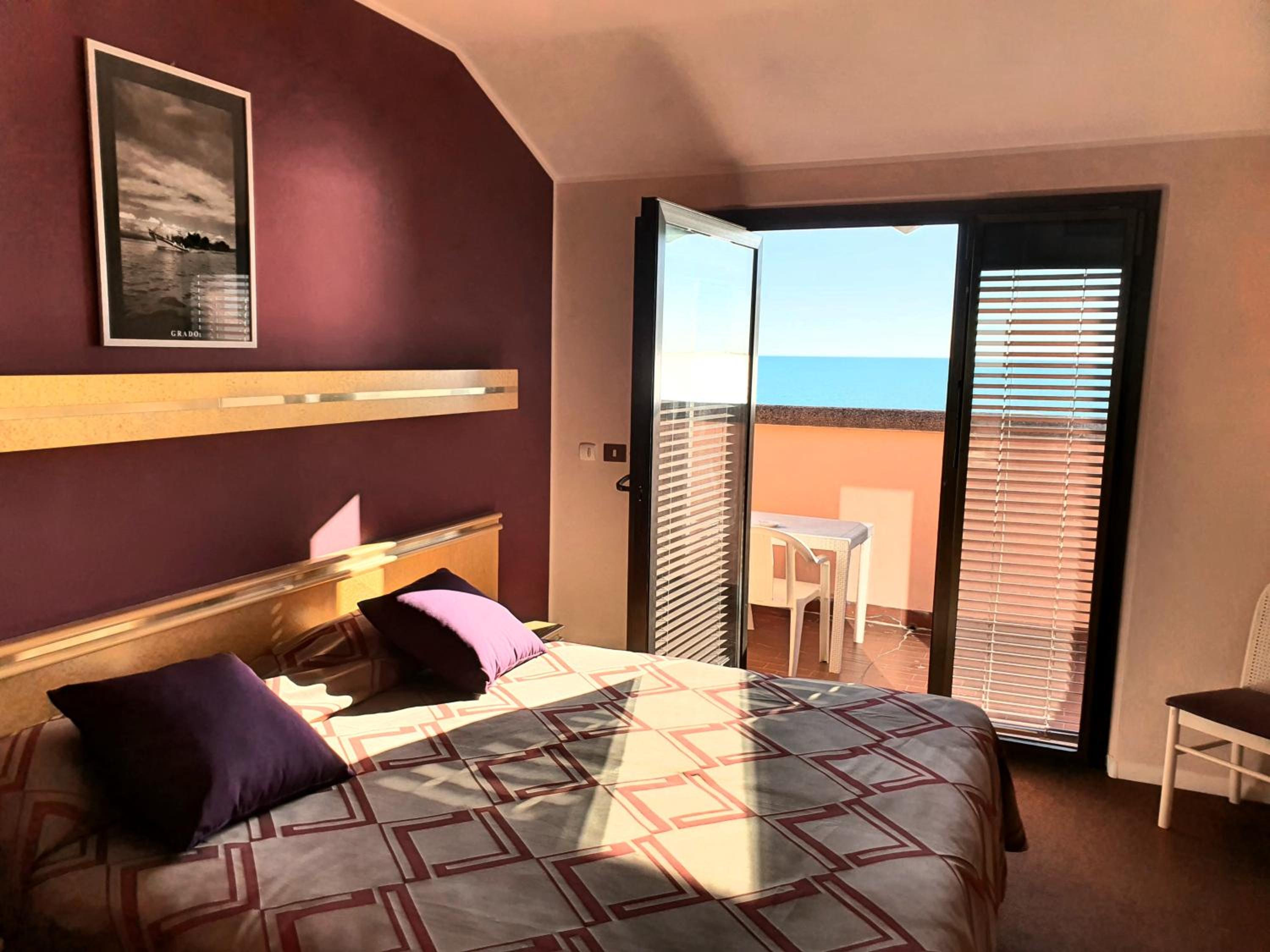 Double Room with Balcony and Sea View