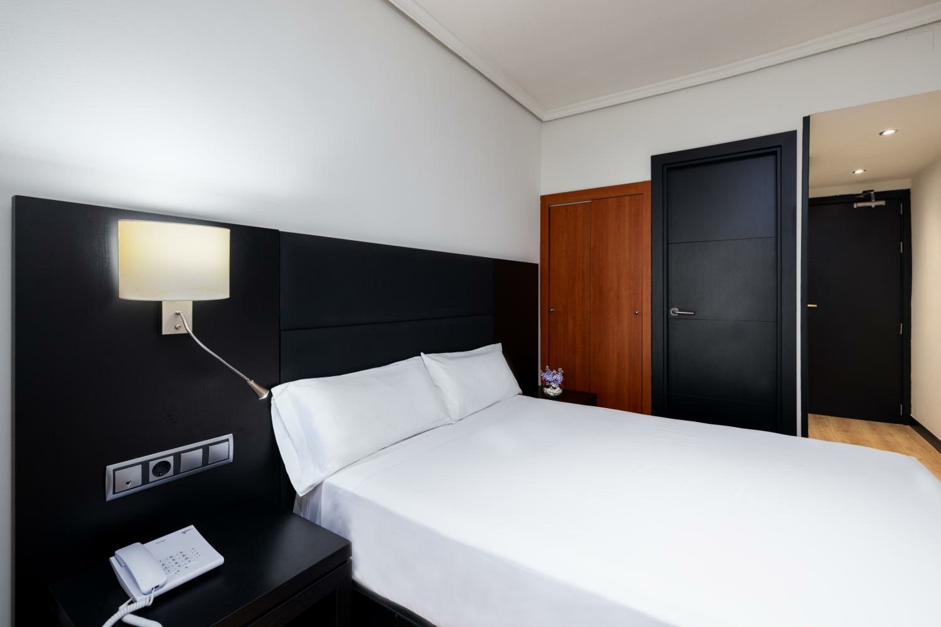 Double Room For Single Use