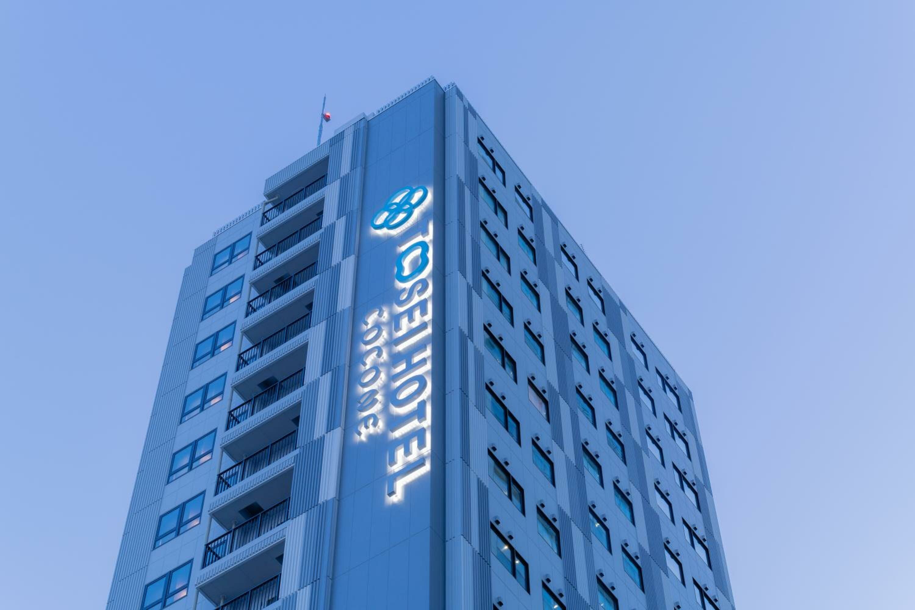 Deluxe Twin Room with Private Bath