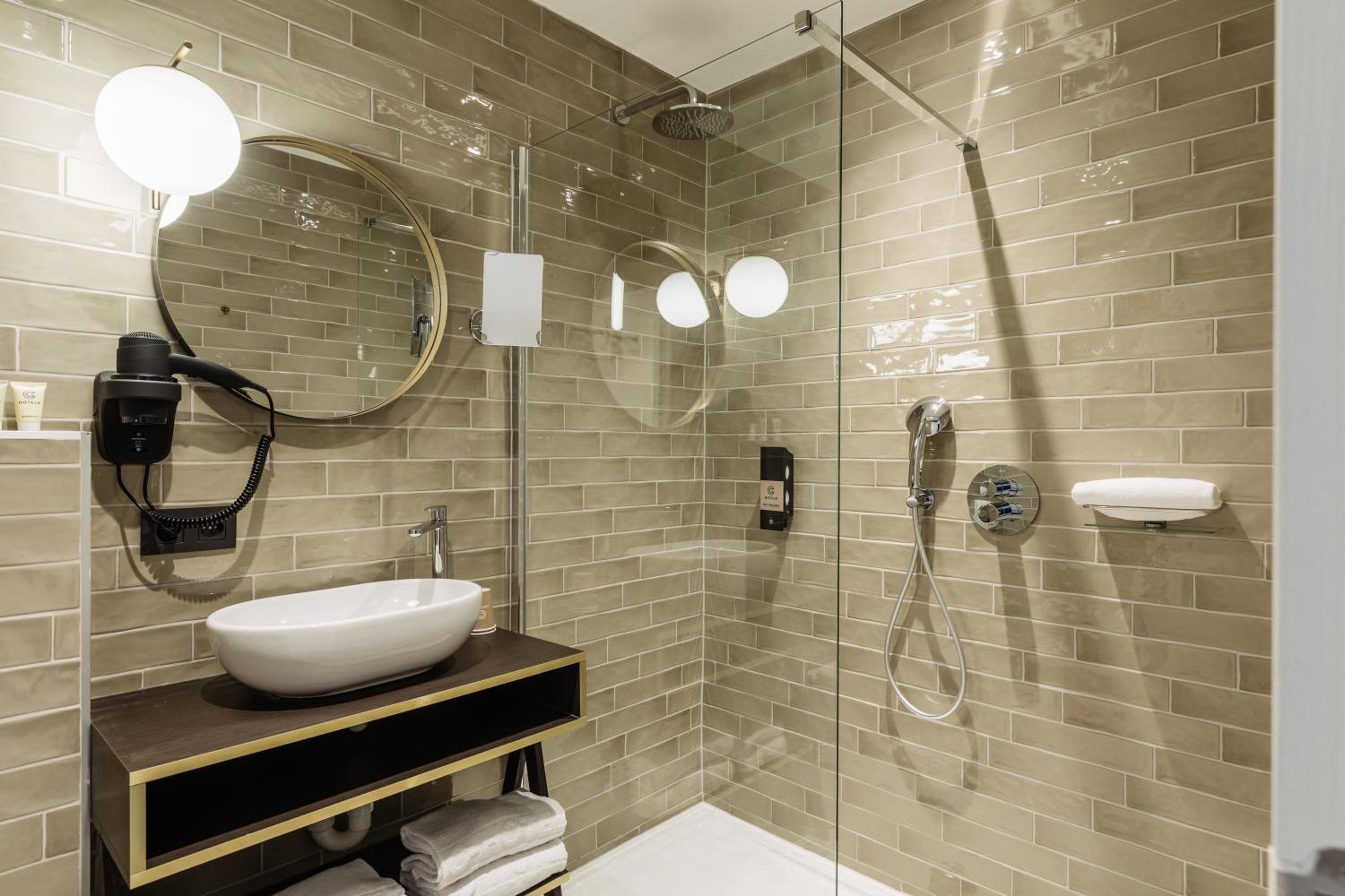 Comfort room streetview