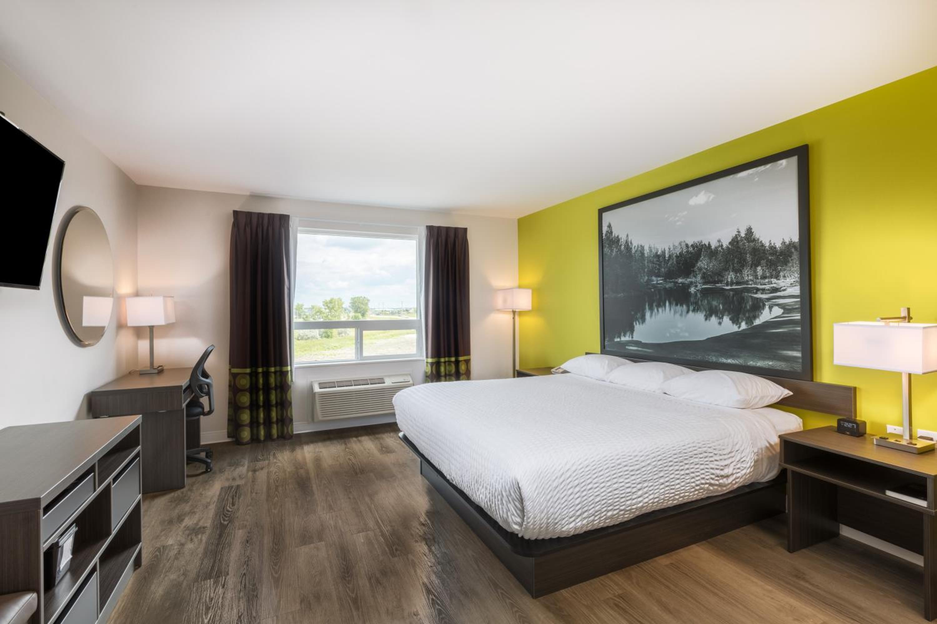 King Room - Non-Smoking