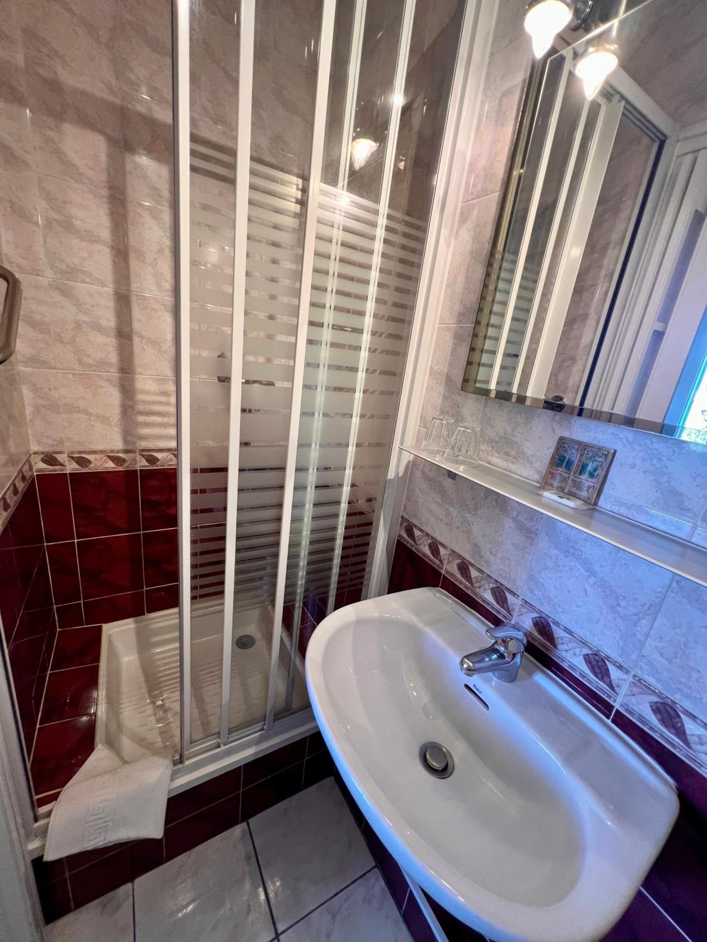 Small Double Room - Garden View