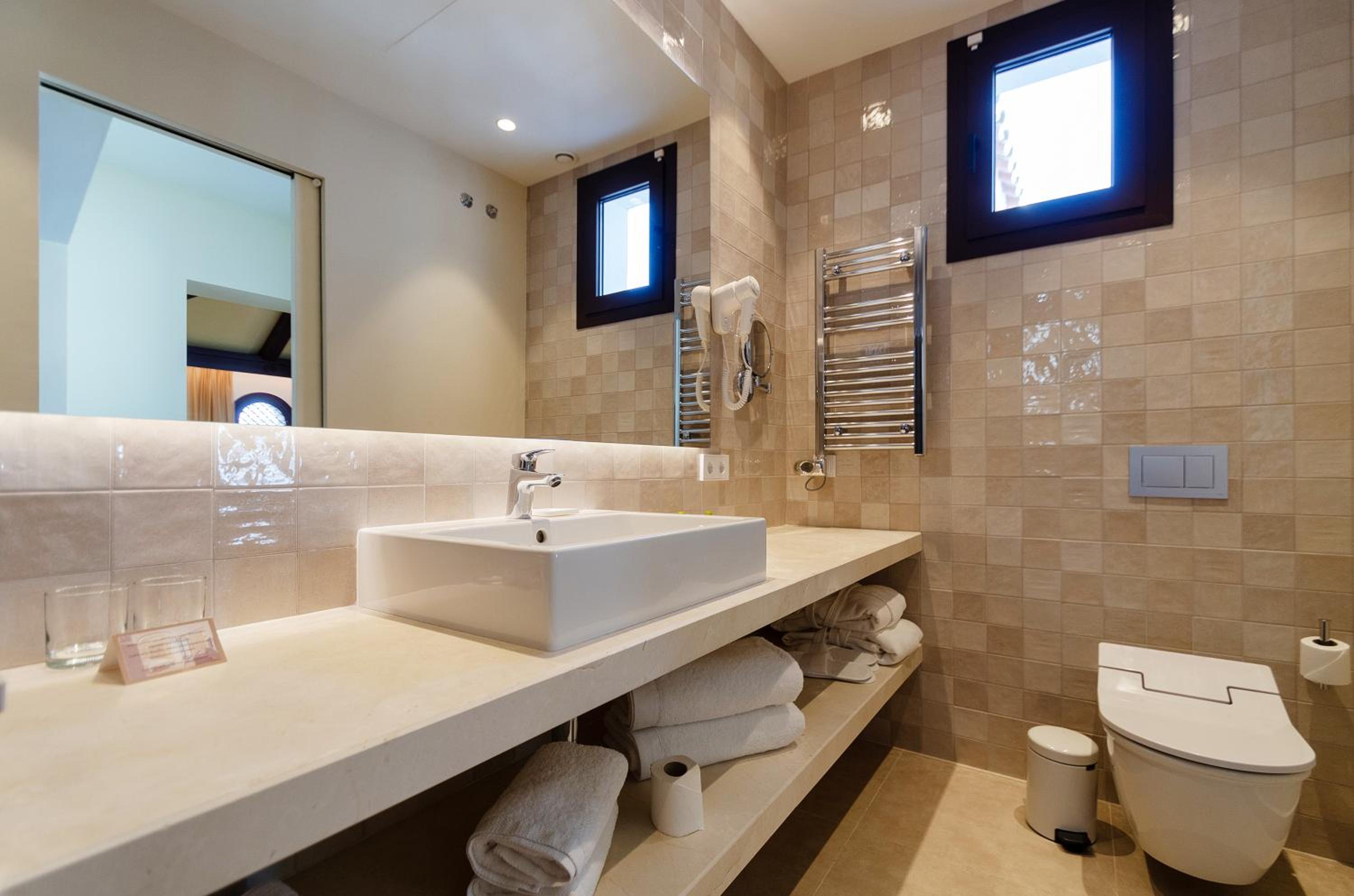 Deluxe Superior Double Room with views