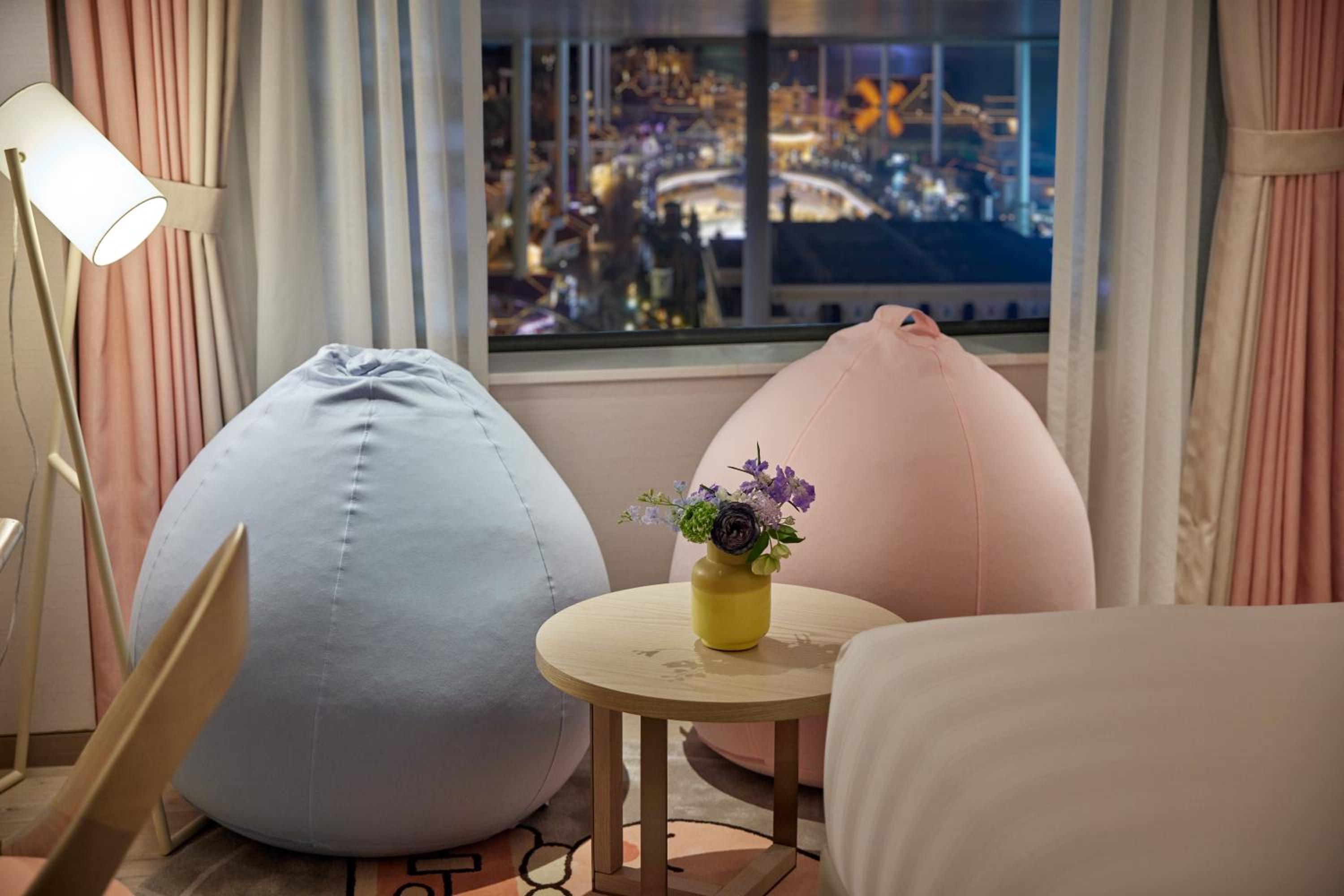 Kakao Character Family Twin Room With Adventure View