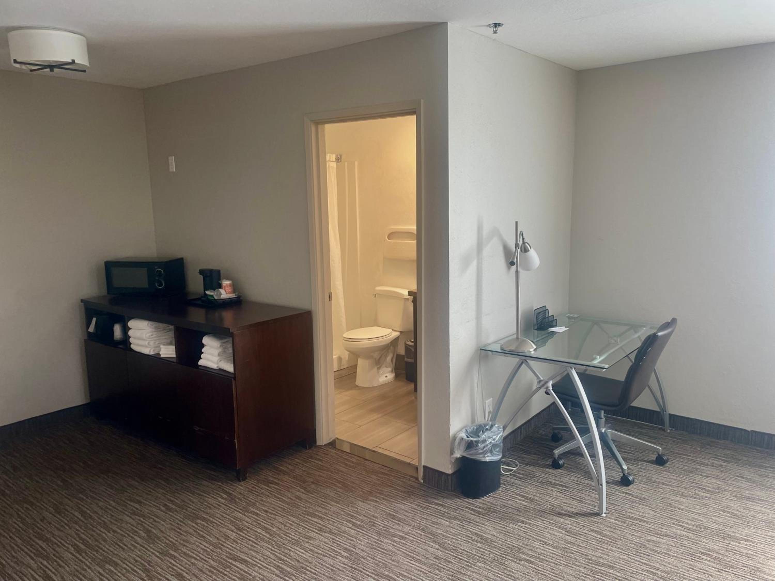 Superior Queen Room with Two Queen Beds - Non-Smoking