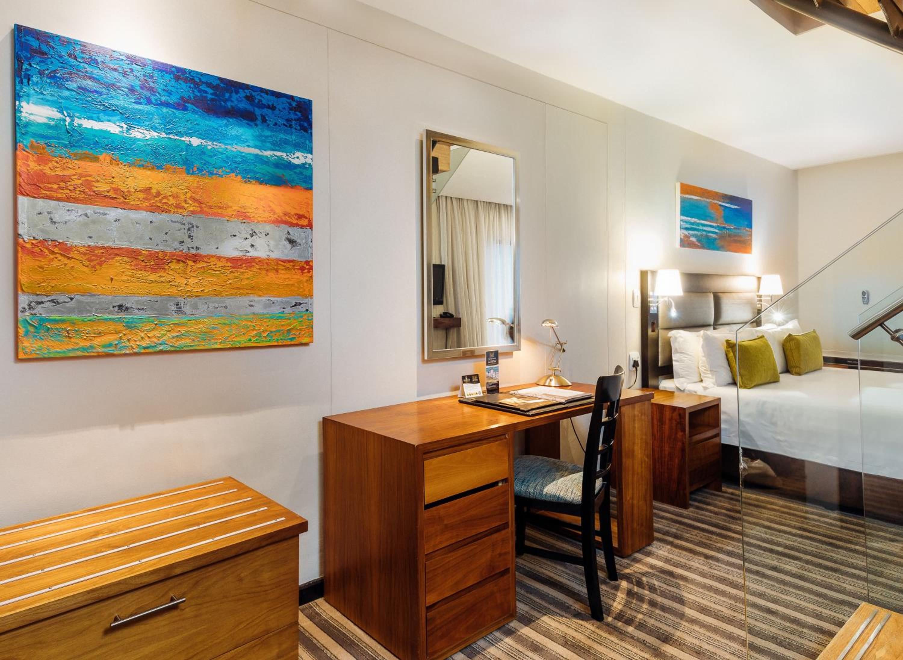 Partial Sea View Family Loft with Queen & Twin Beds