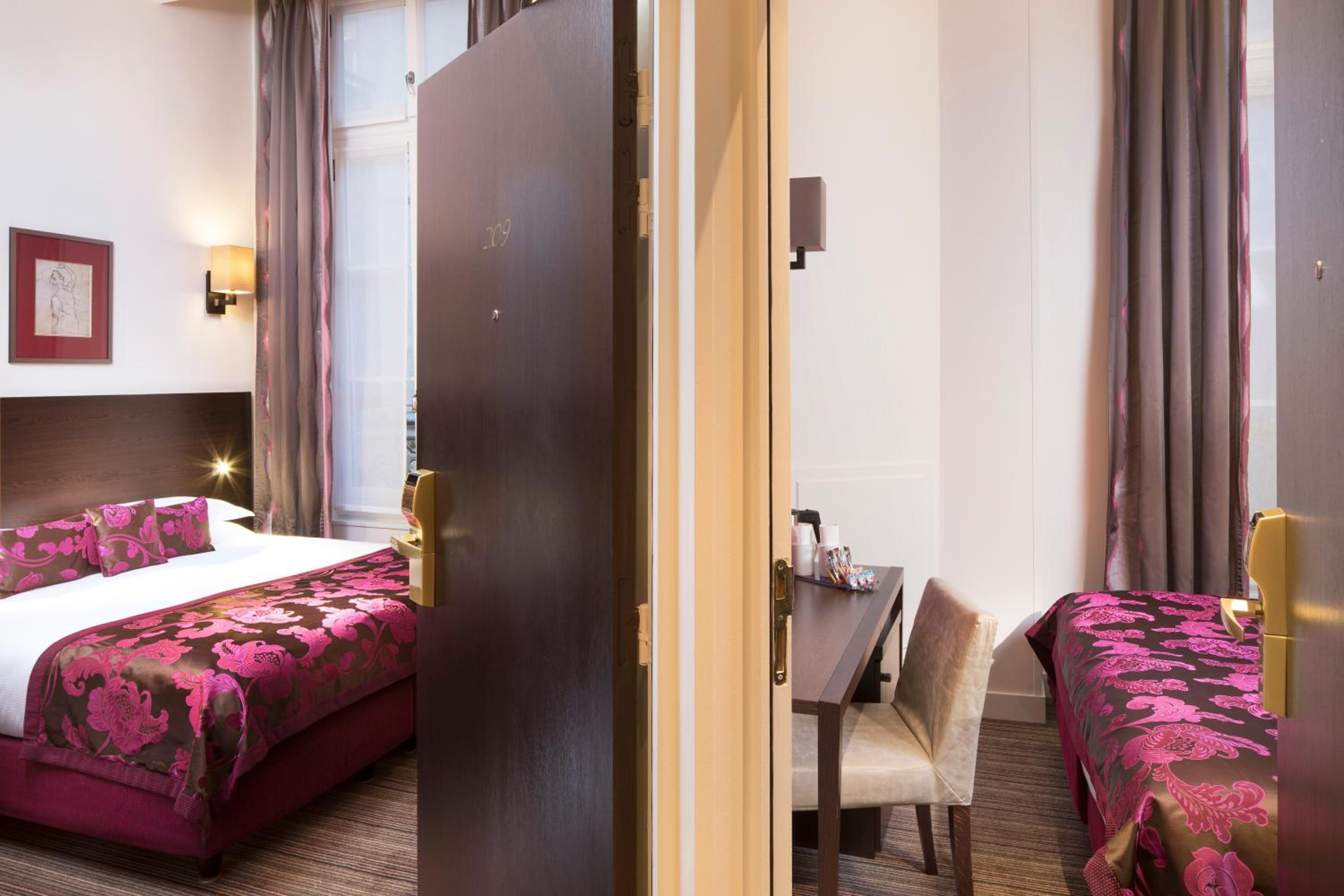 Two Connecting Double Rooms